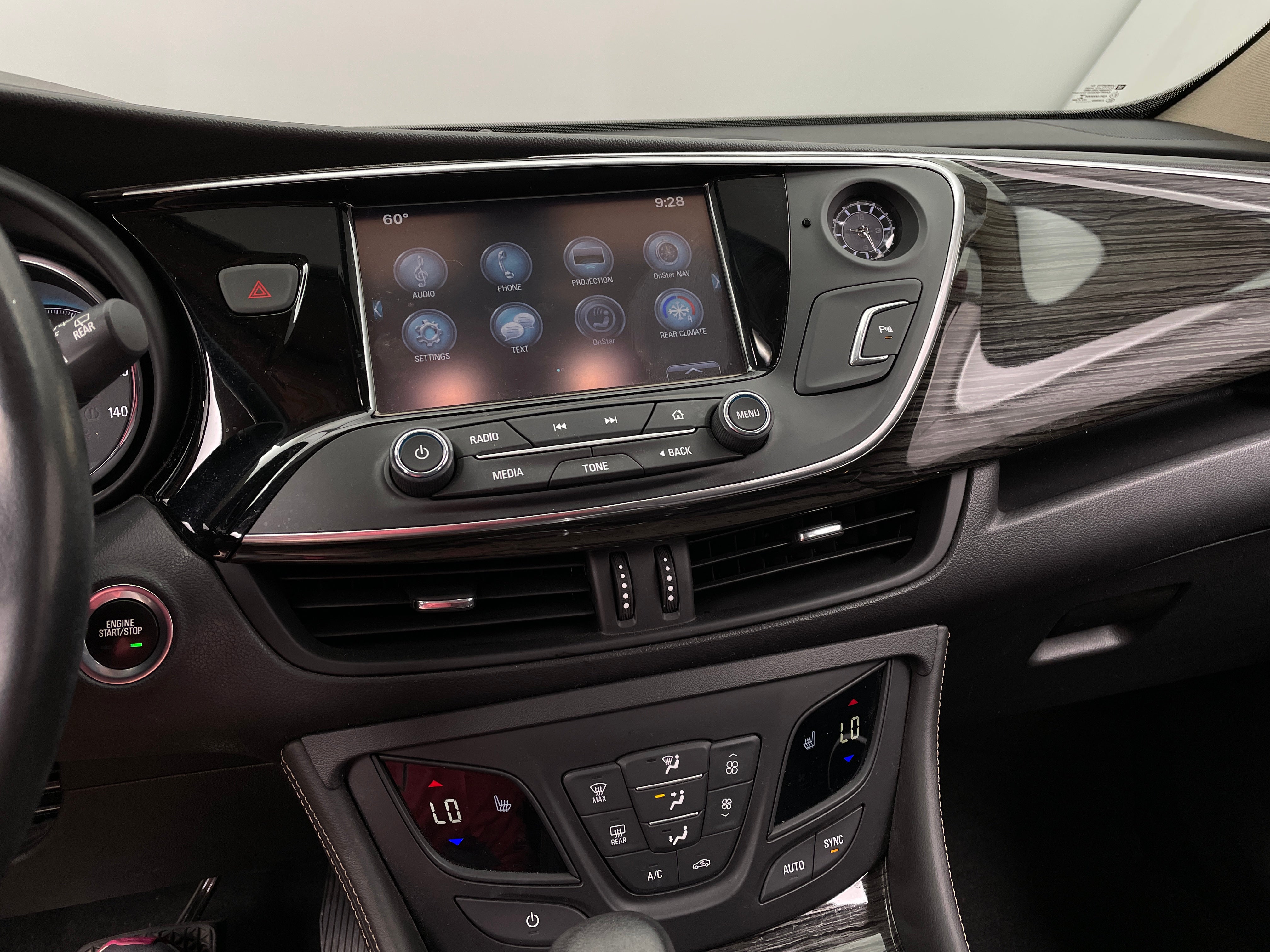 2017 Buick Envision Essence 3