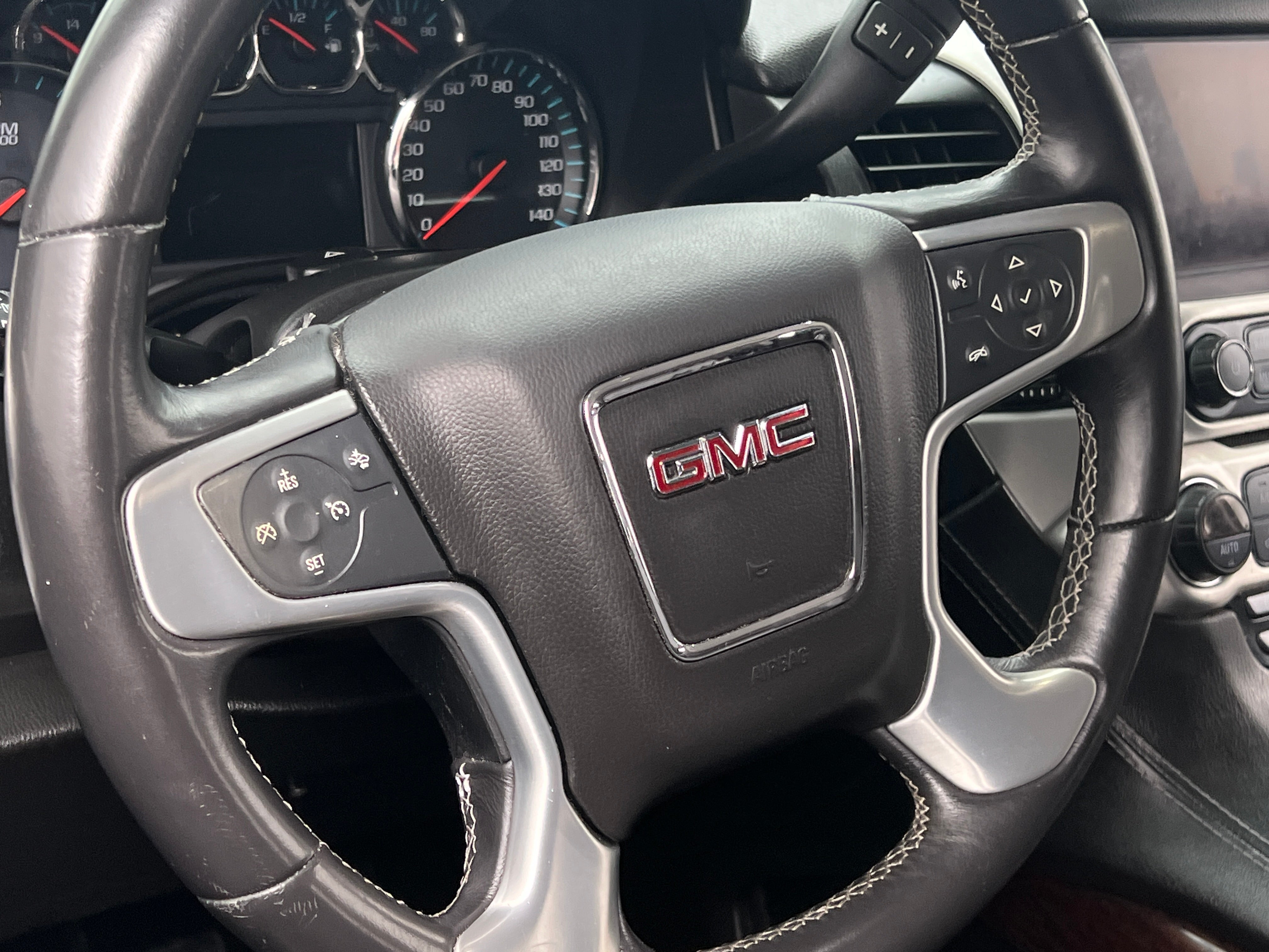 2017 GMC Yukon SLE 5