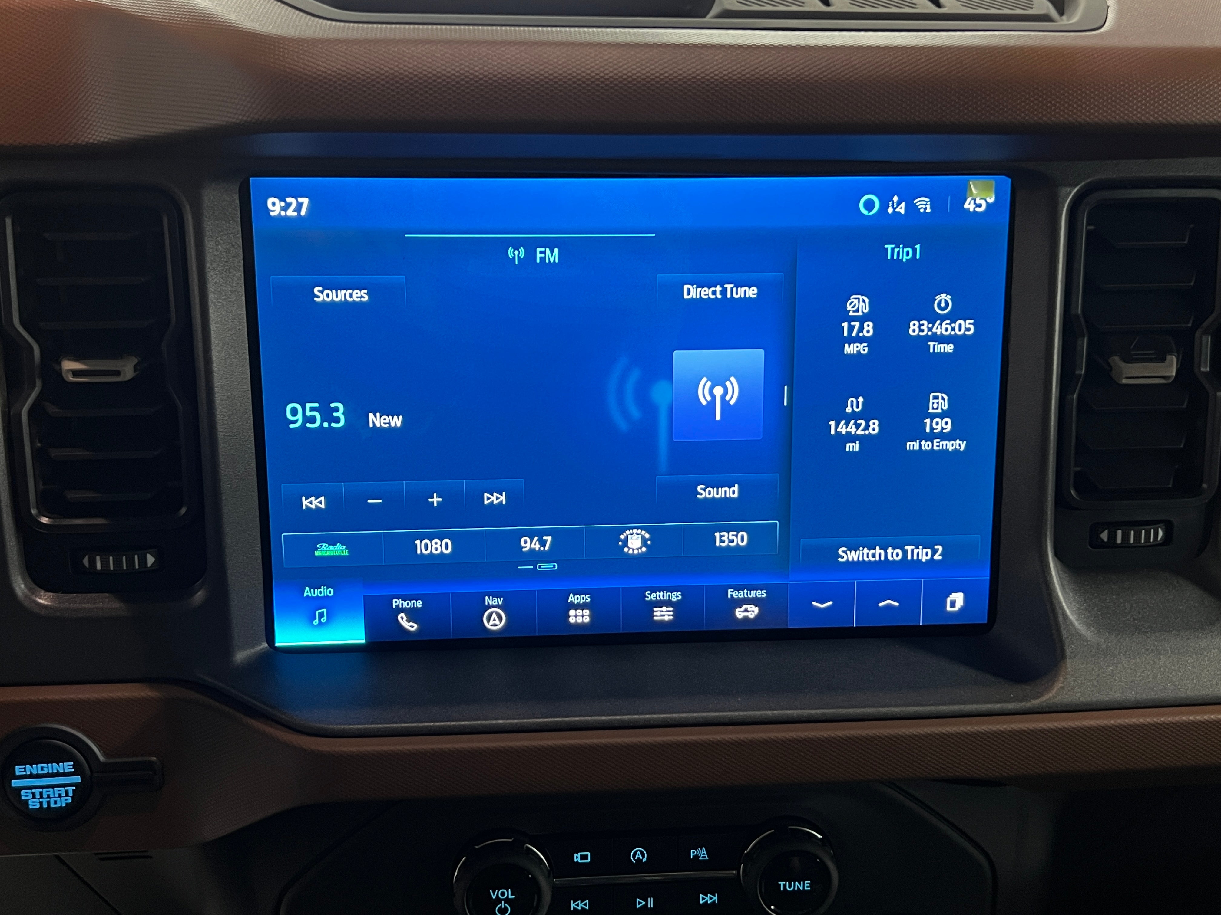 2024 Ford Bronco Outer Banks 3