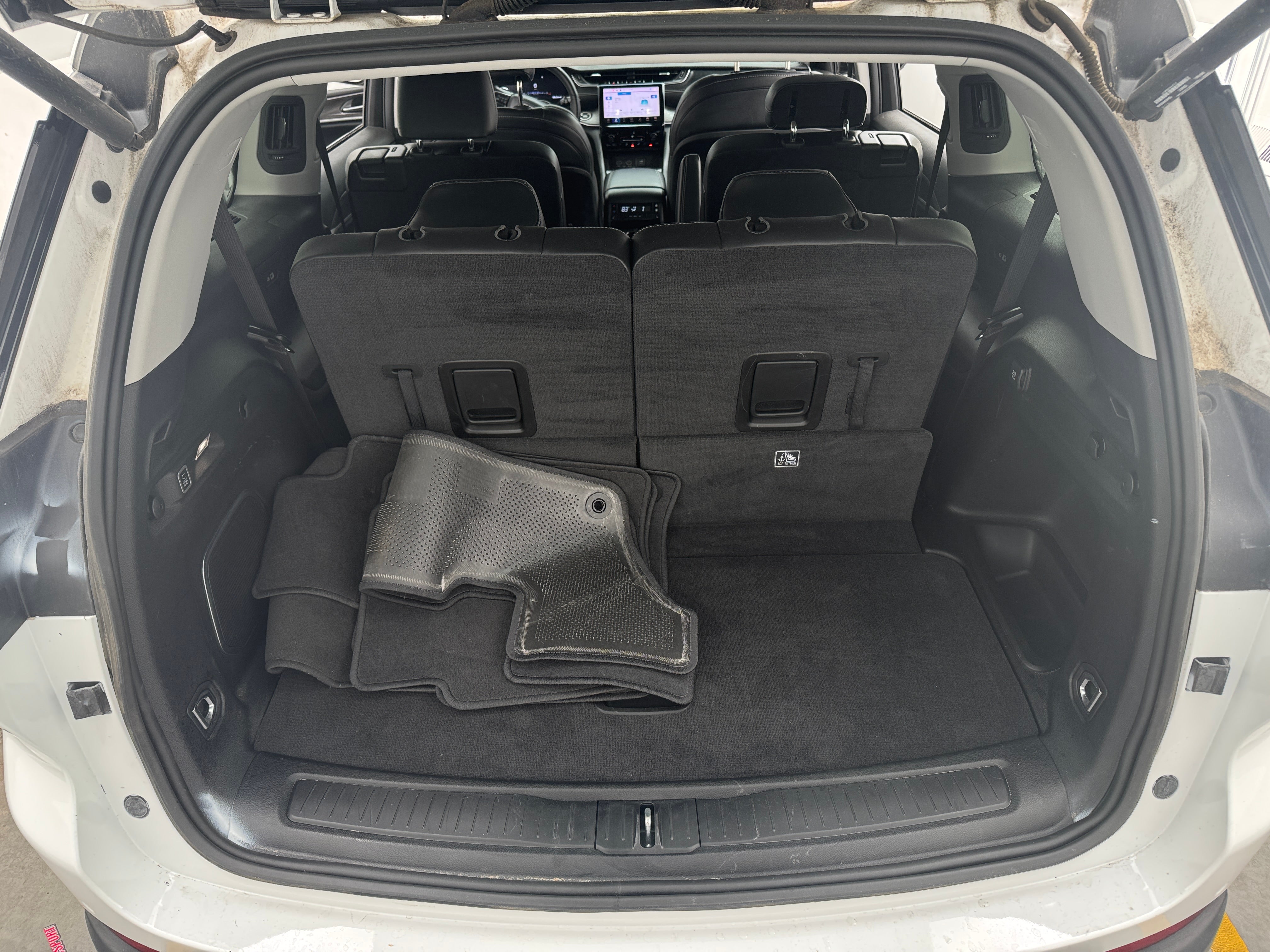 2022 Jeep Grand Cherokee L Limited Edition 6