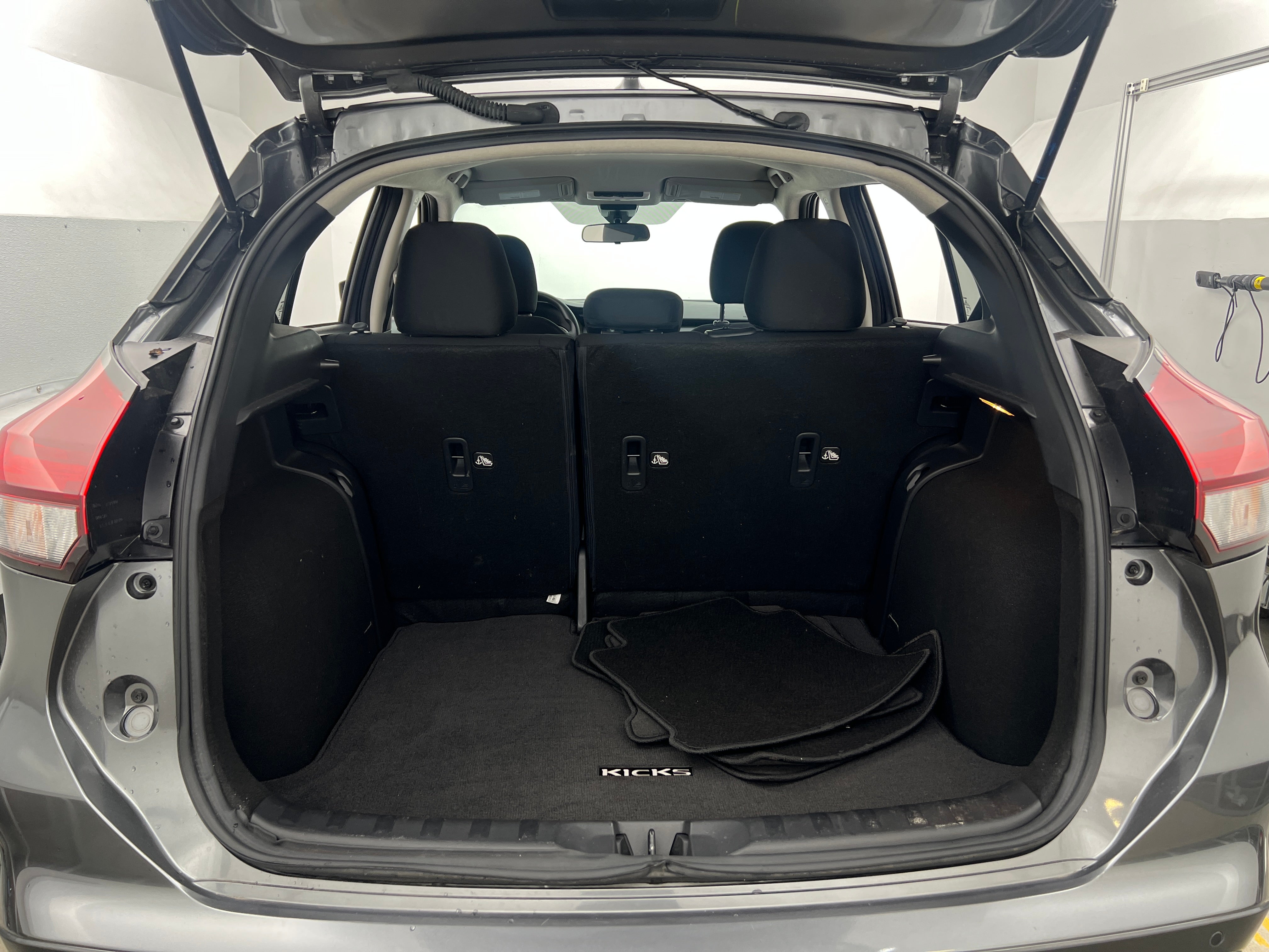 2023 Nissan Kicks S 7