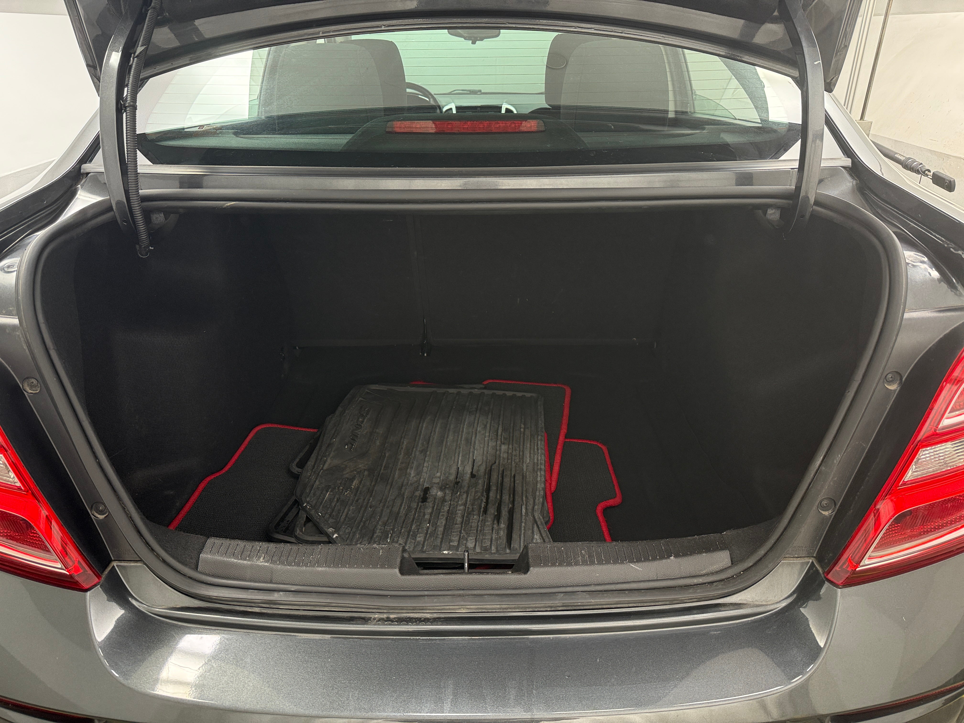 2018 Chevrolet Sonic LT 7