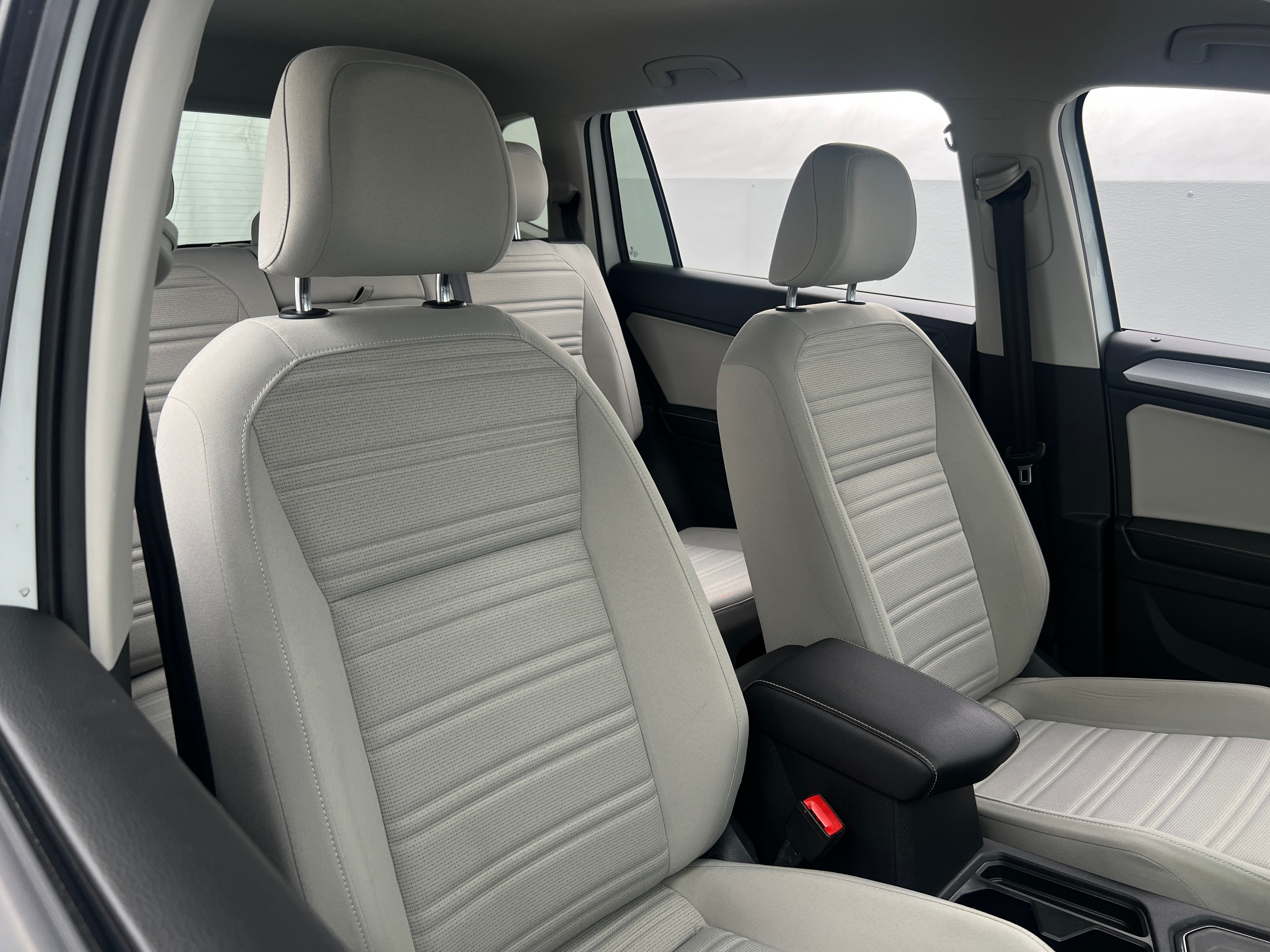 2022 Volkswagen Tiguan S 2