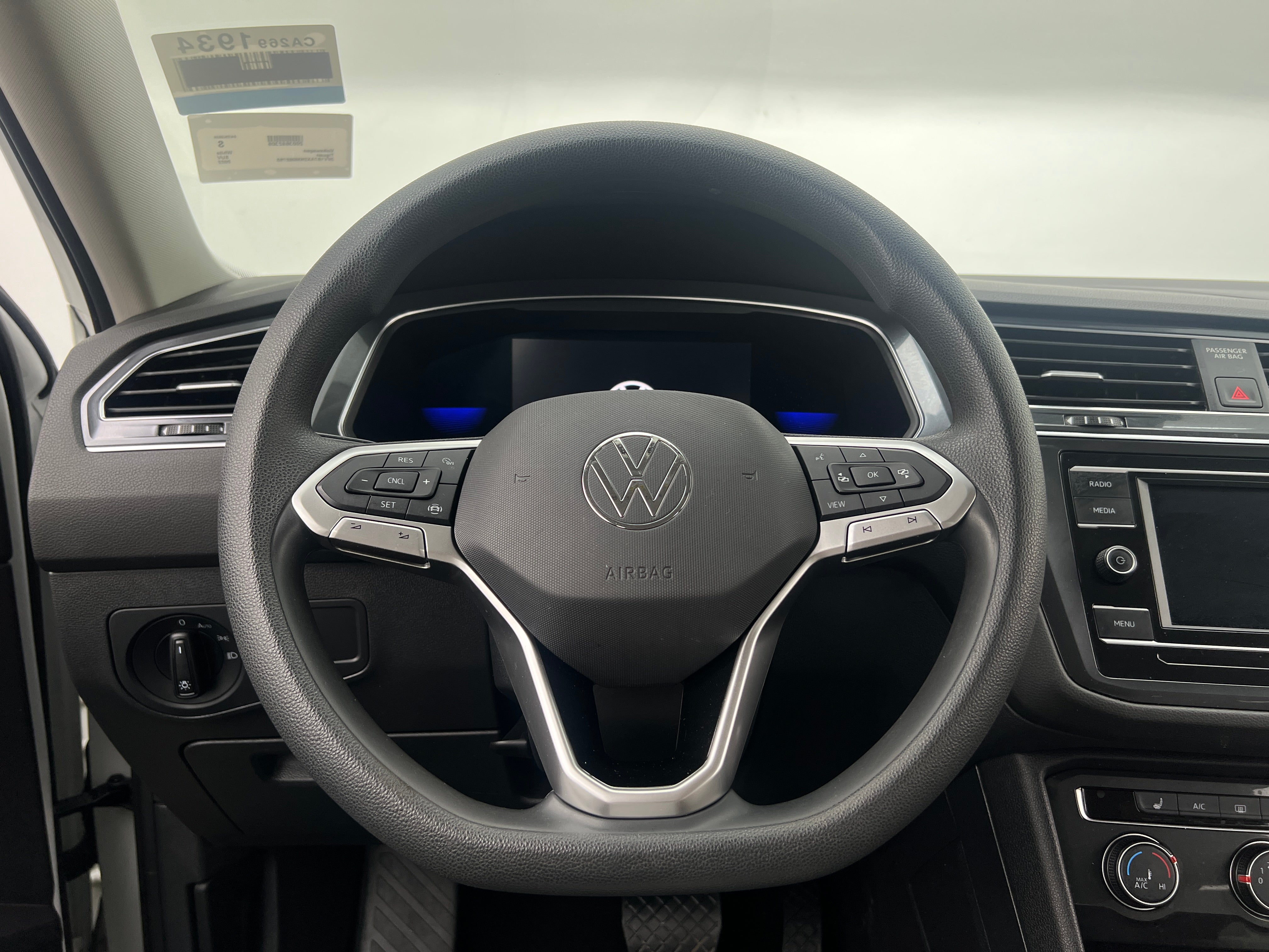 2022 Volkswagen Tiguan S 5