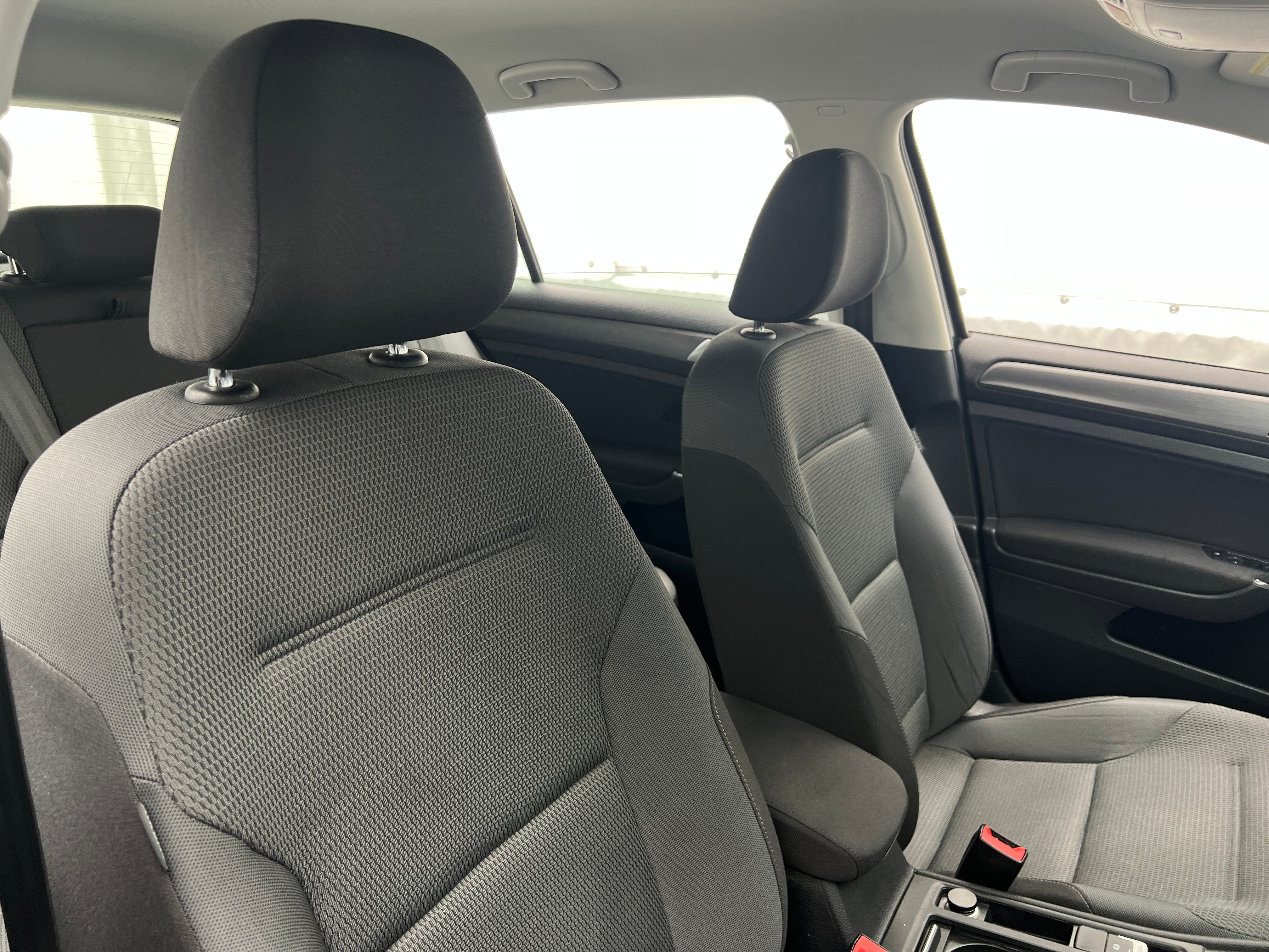 2019 Volkswagen e-Golf SE 2