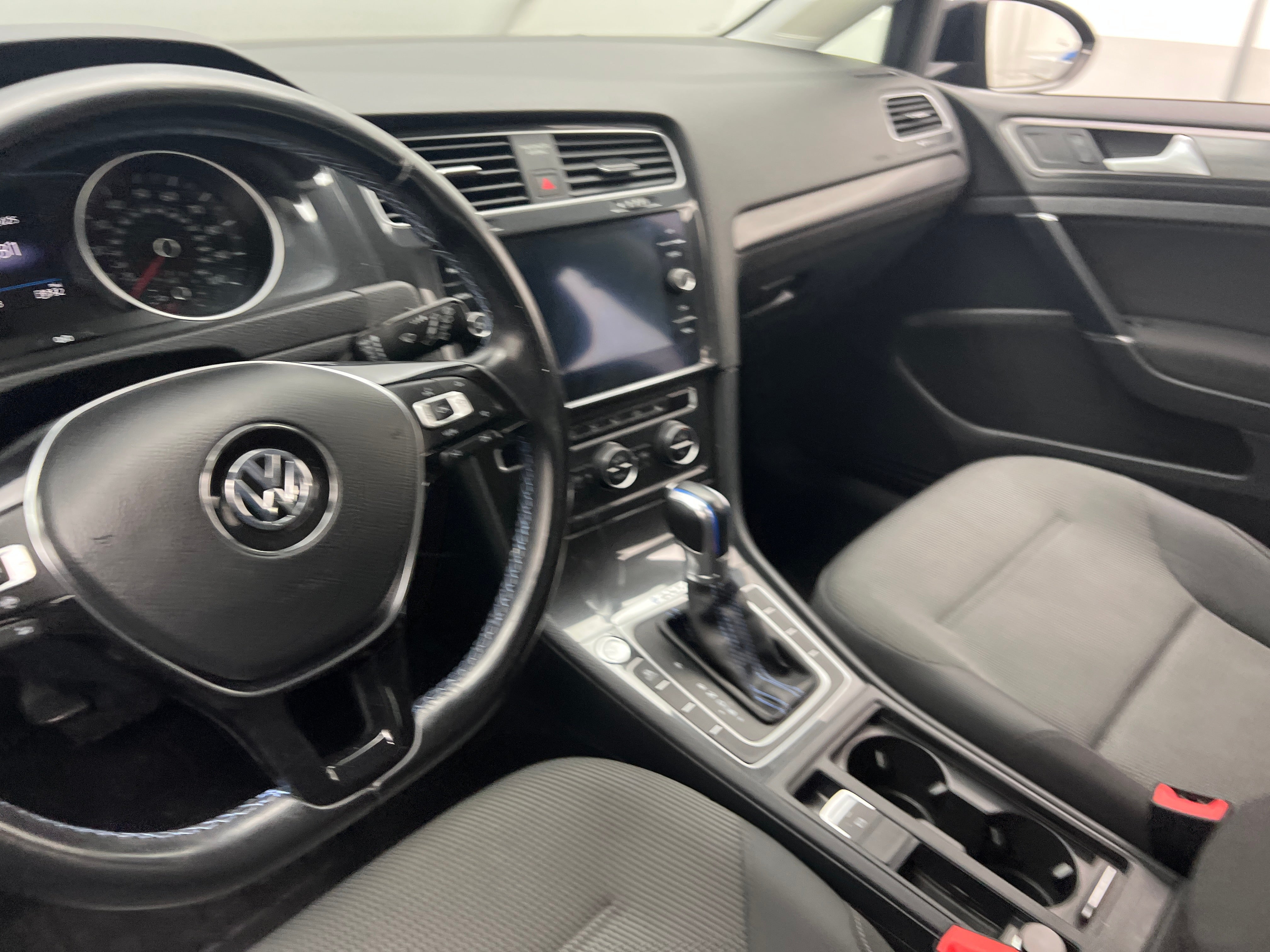 2019 Volkswagen e-Golf SE 5