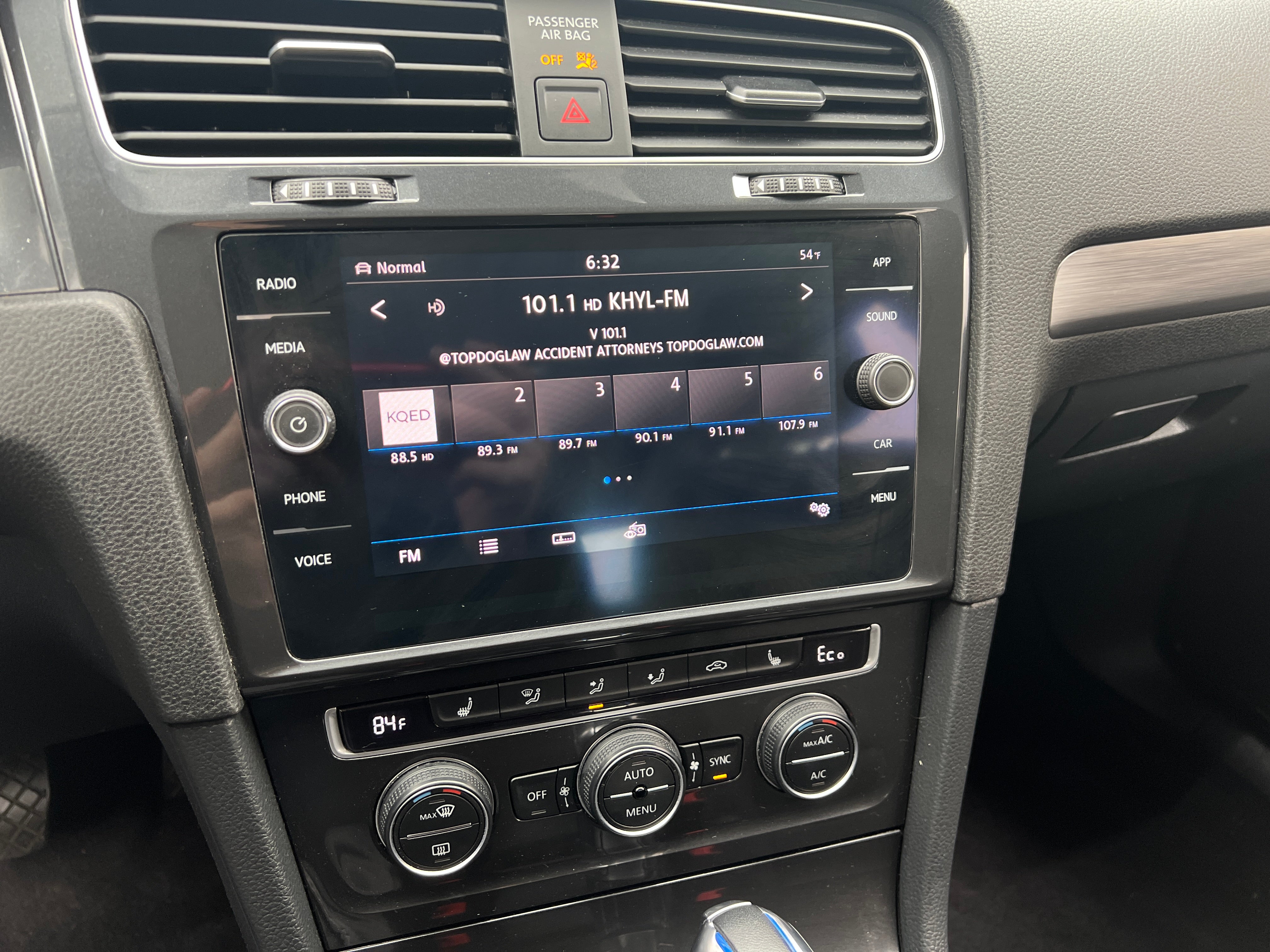2019 Volkswagen e-Golf SE 4