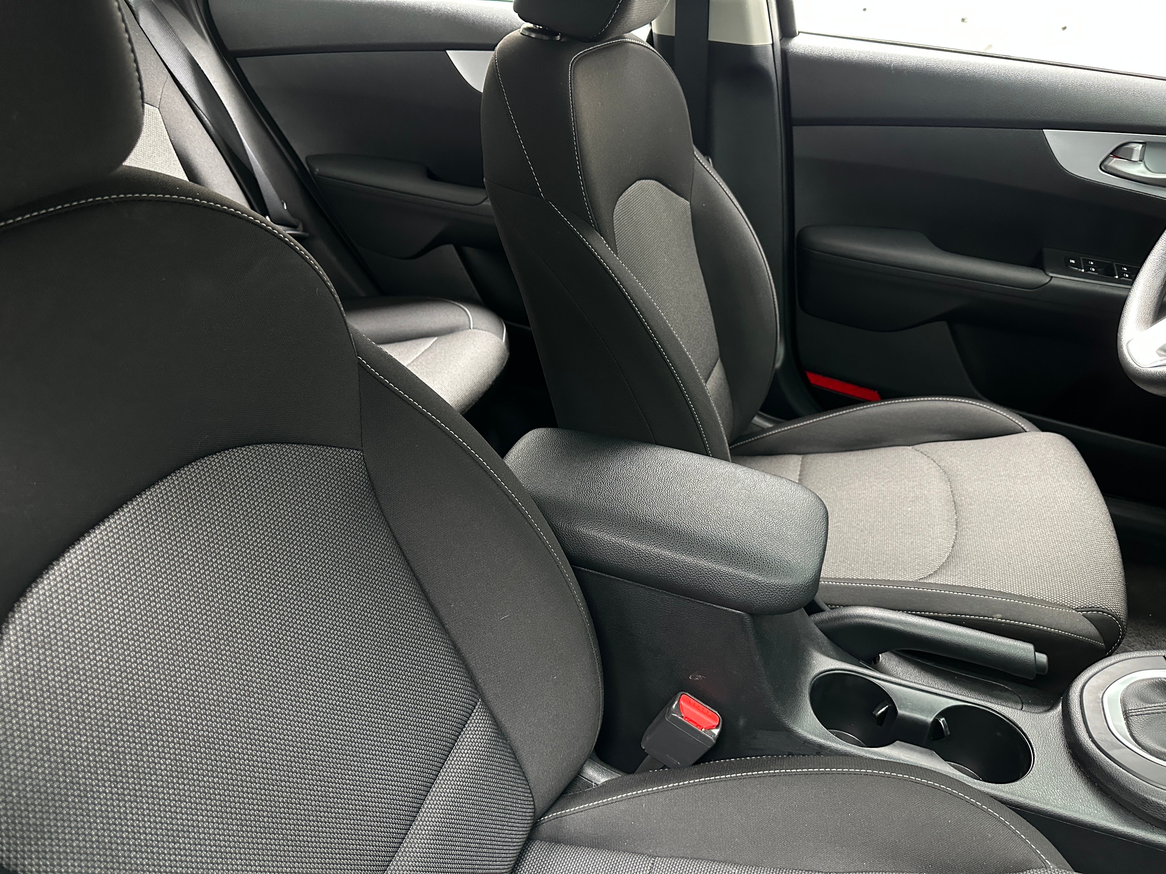 2024 Kia Forte LXS 2