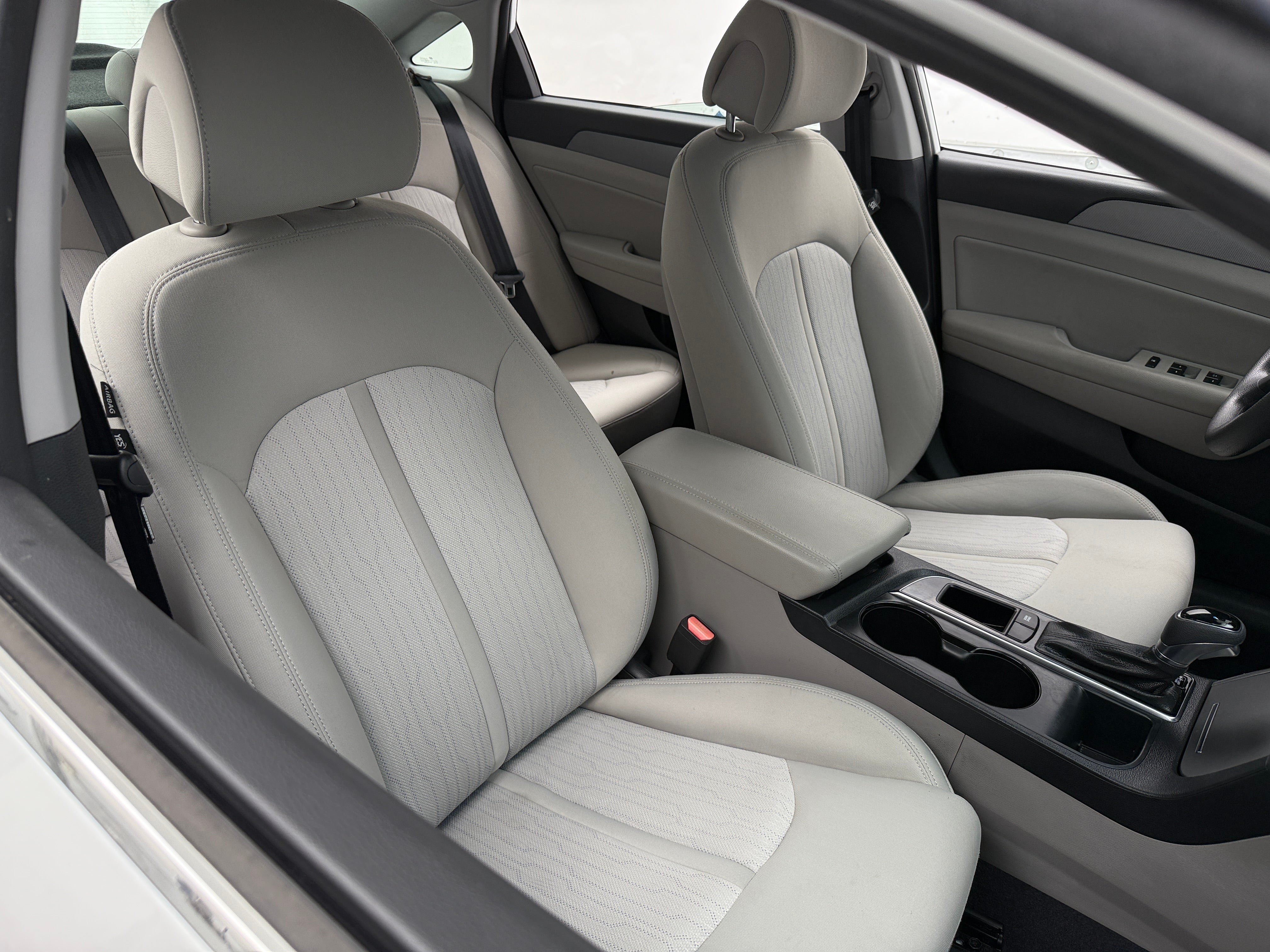 2016 Hyundai Sonata SE 2