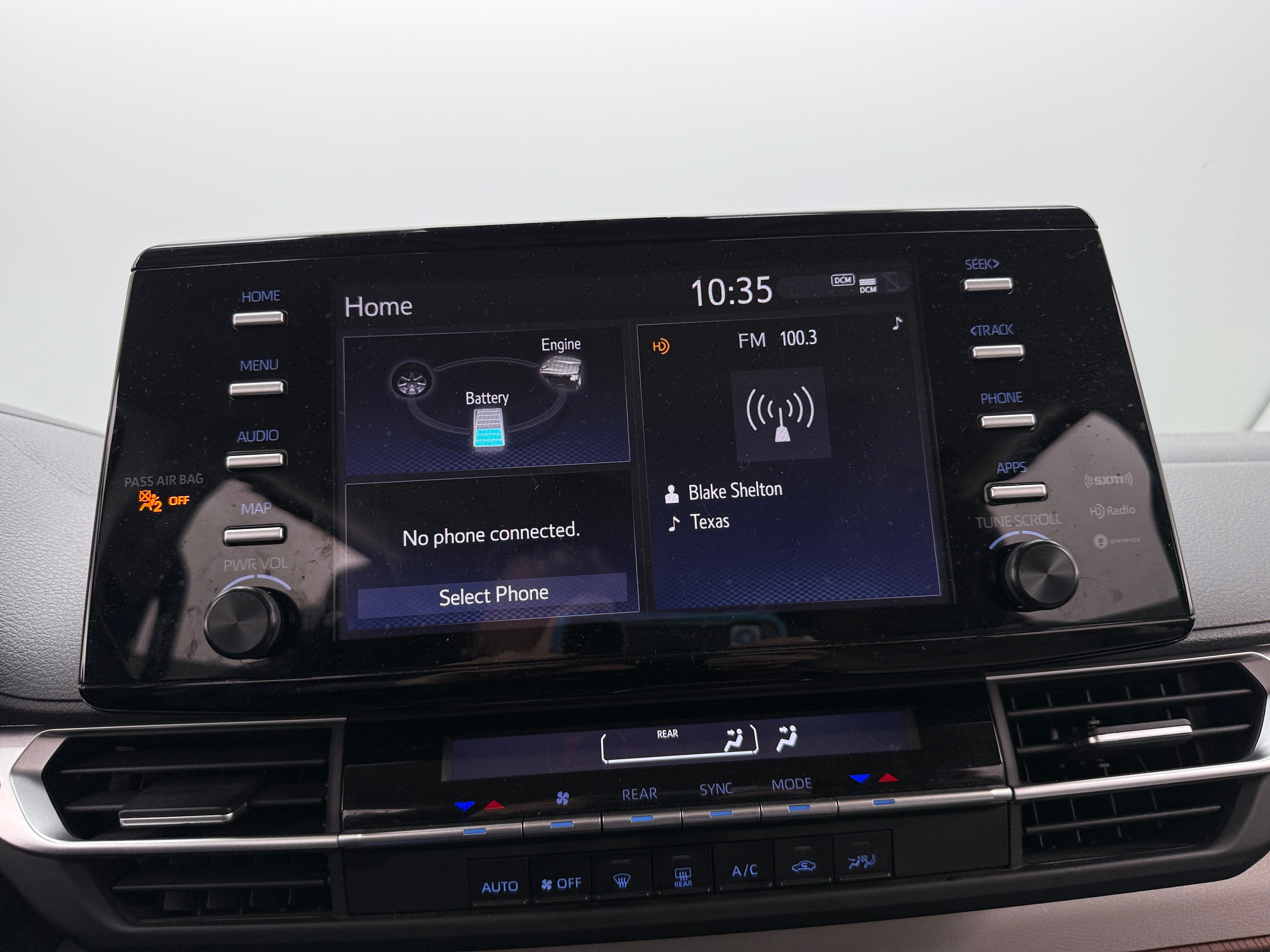 2022 Toyota Sienna LE 4