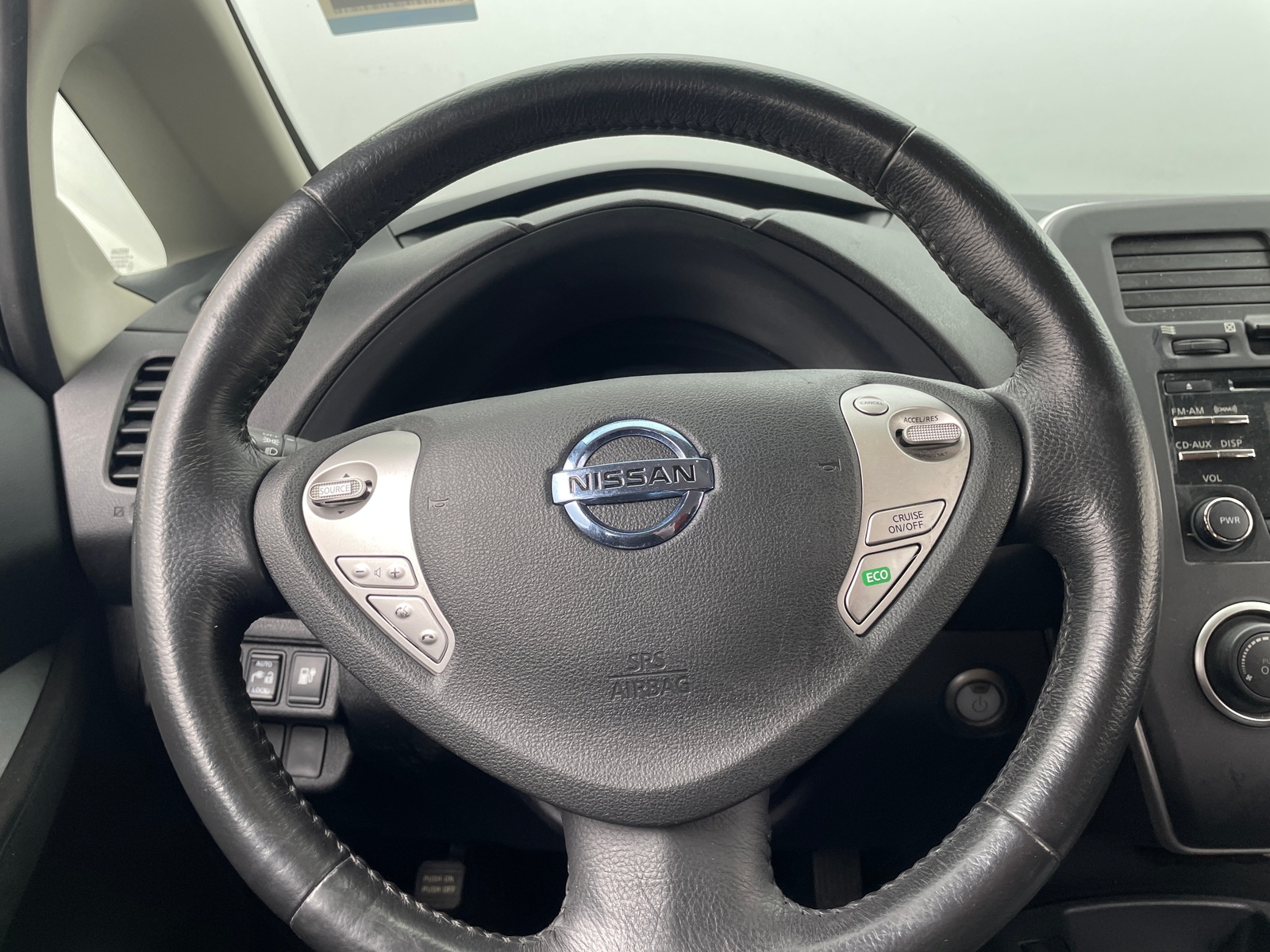 Thumbnail: 2015 Nissan Leaf - 5