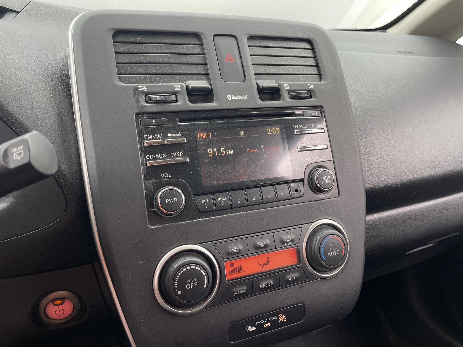 Thumbnail: 2015 Nissan Leaf - 4