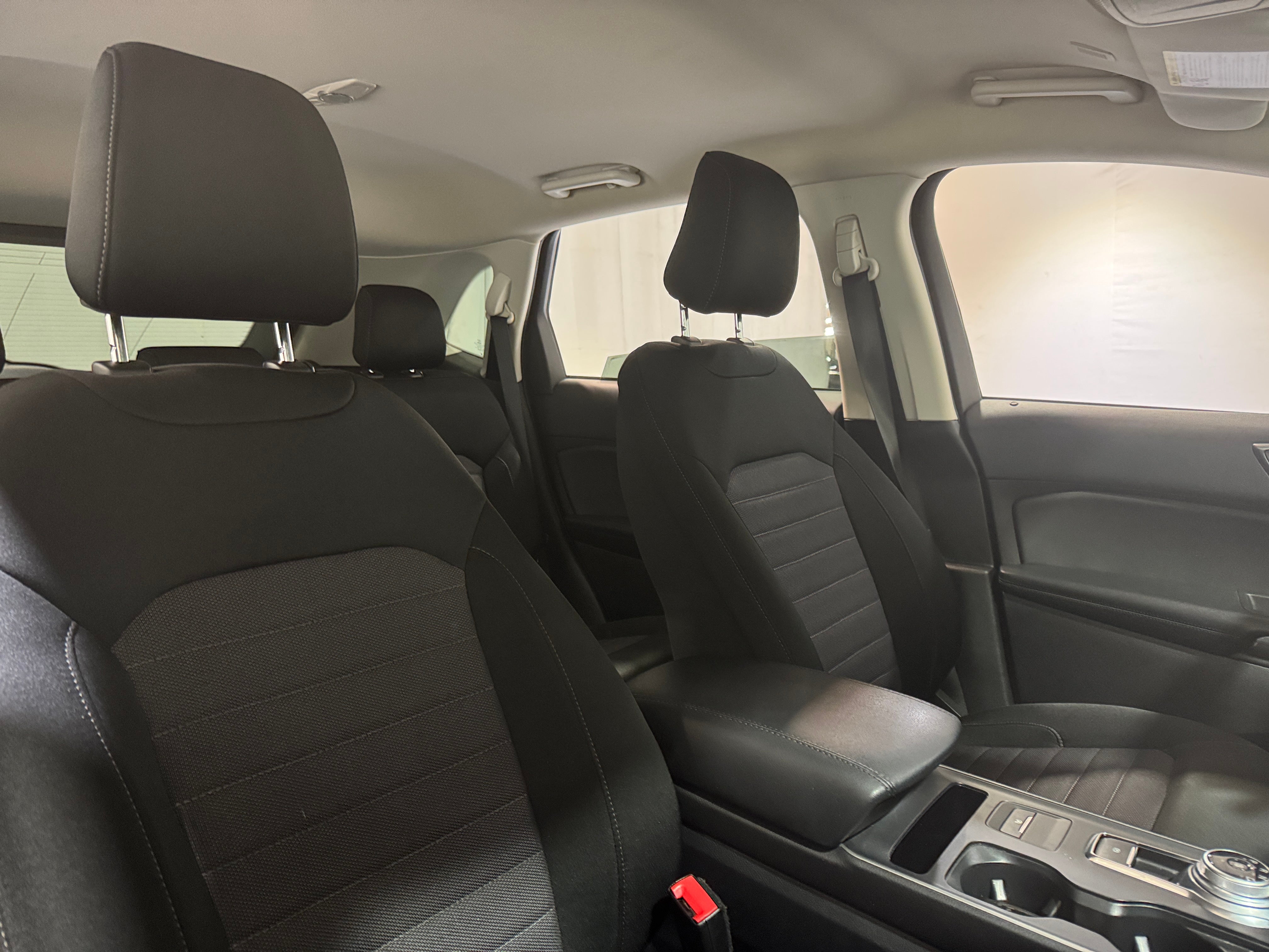 2021 Ford Edge SE 2