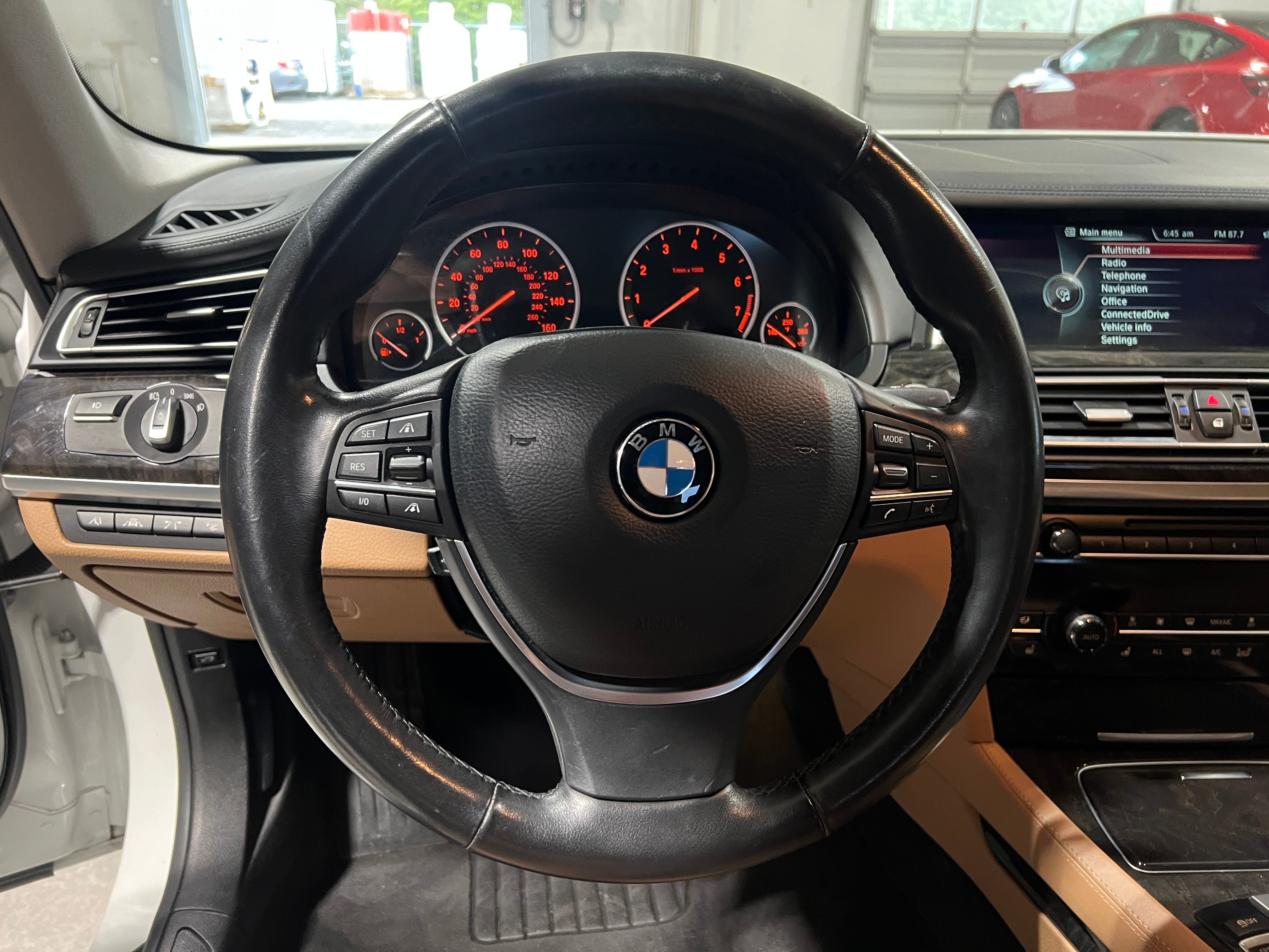 2013 BMW 7 Series 750i xDrive 4