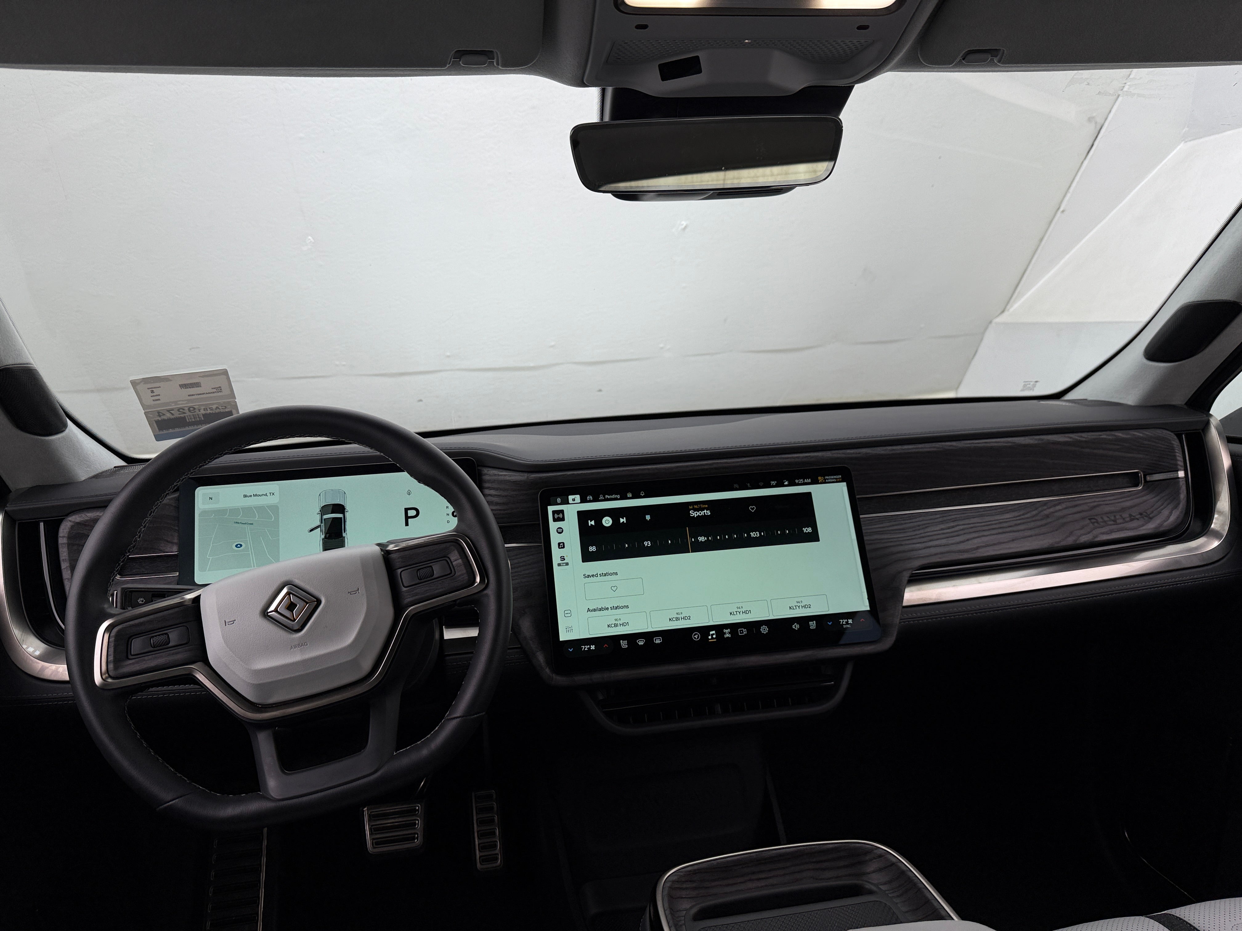 2022 Rivian R1T Adventure 2