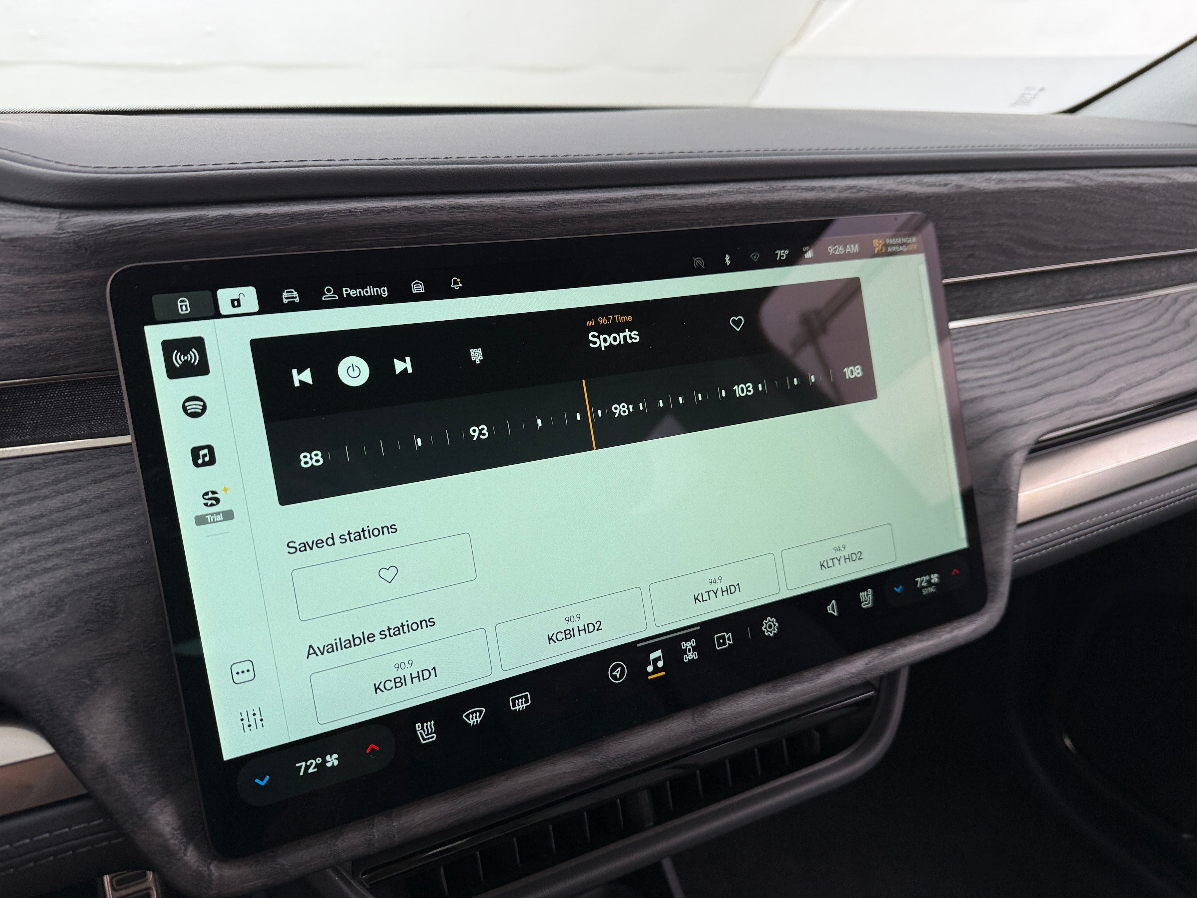 2022 Rivian R1T Adventure 3