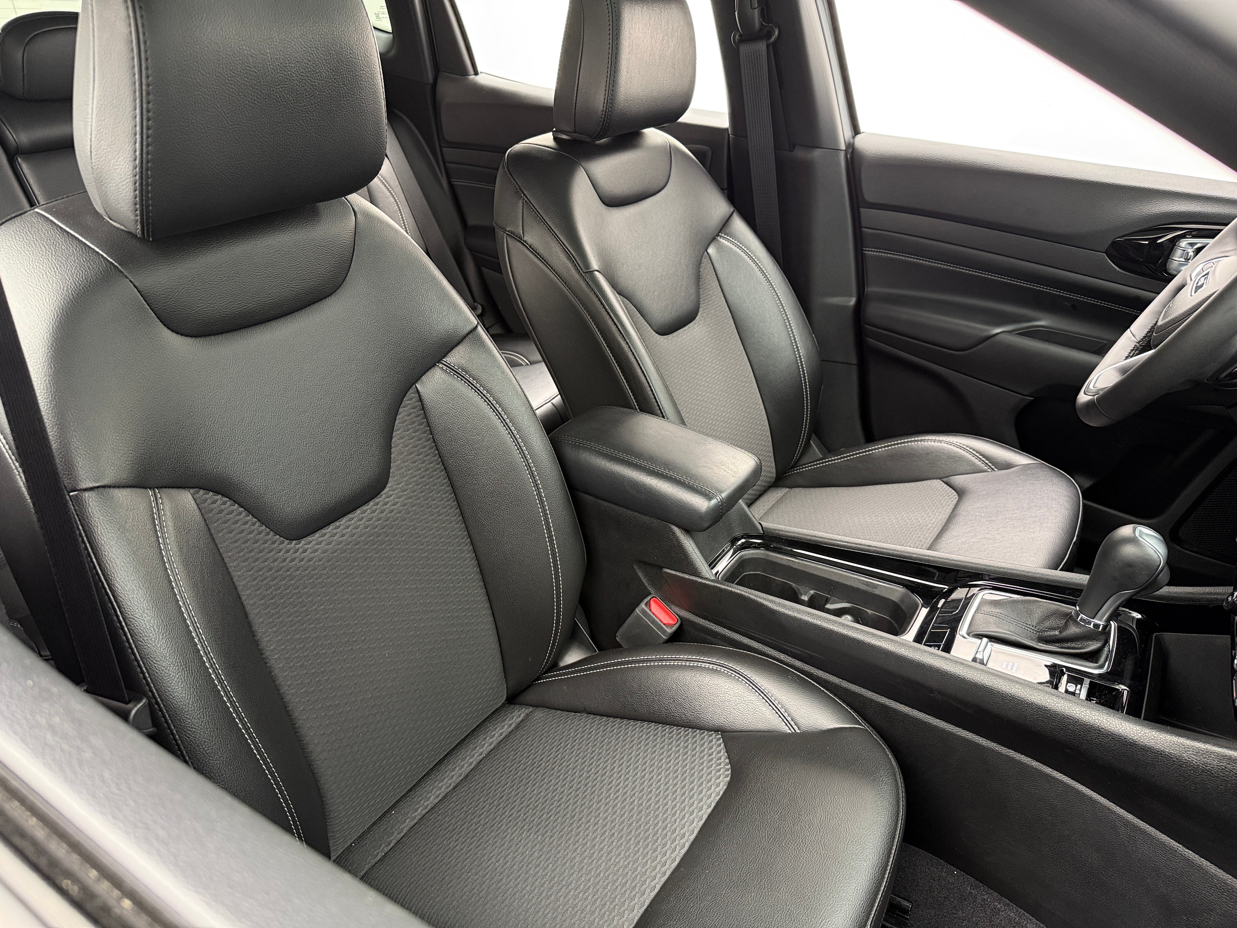 2023 Jeep Compass Altitude 2