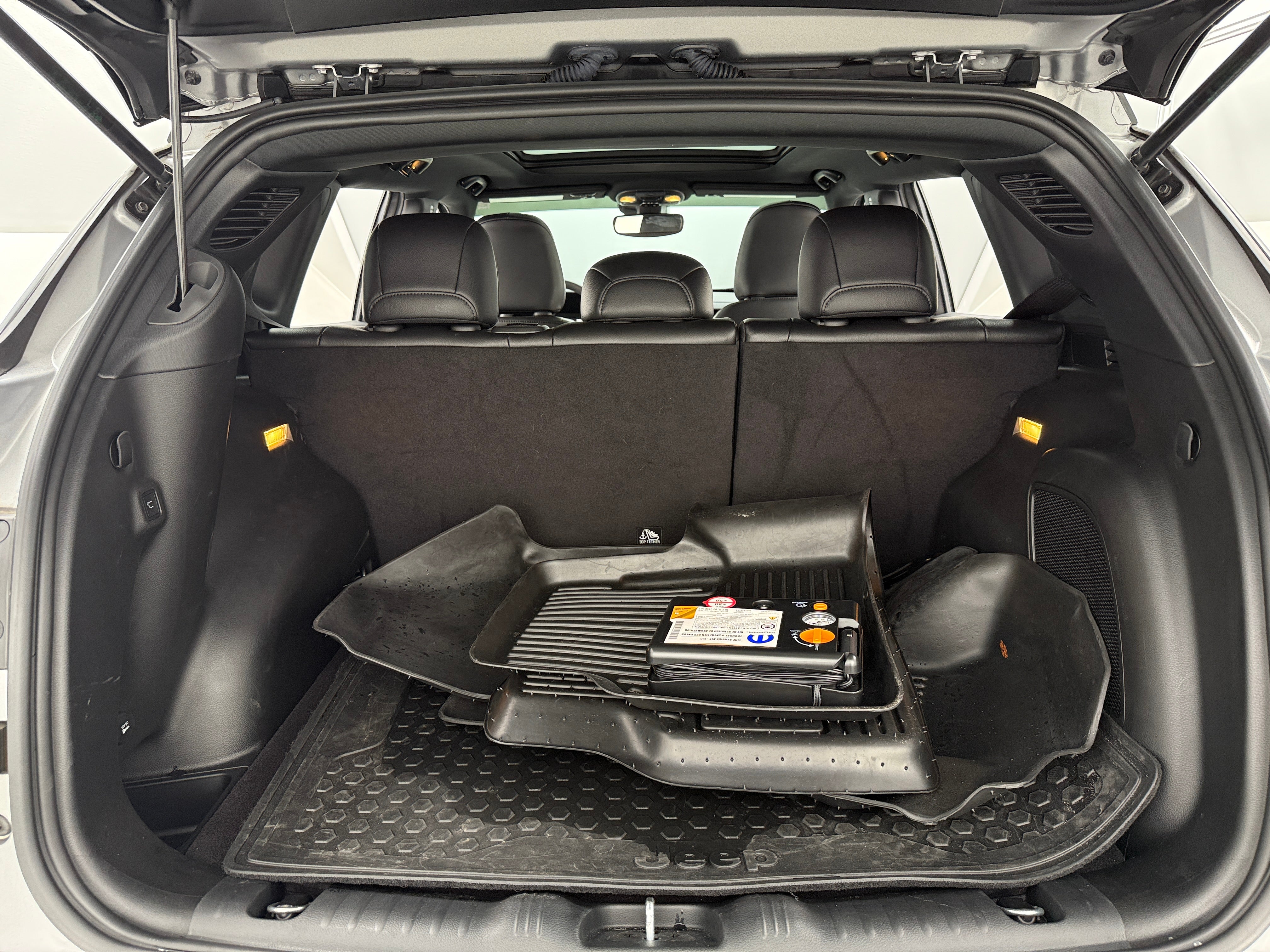 2023 Jeep Compass Altitude 7