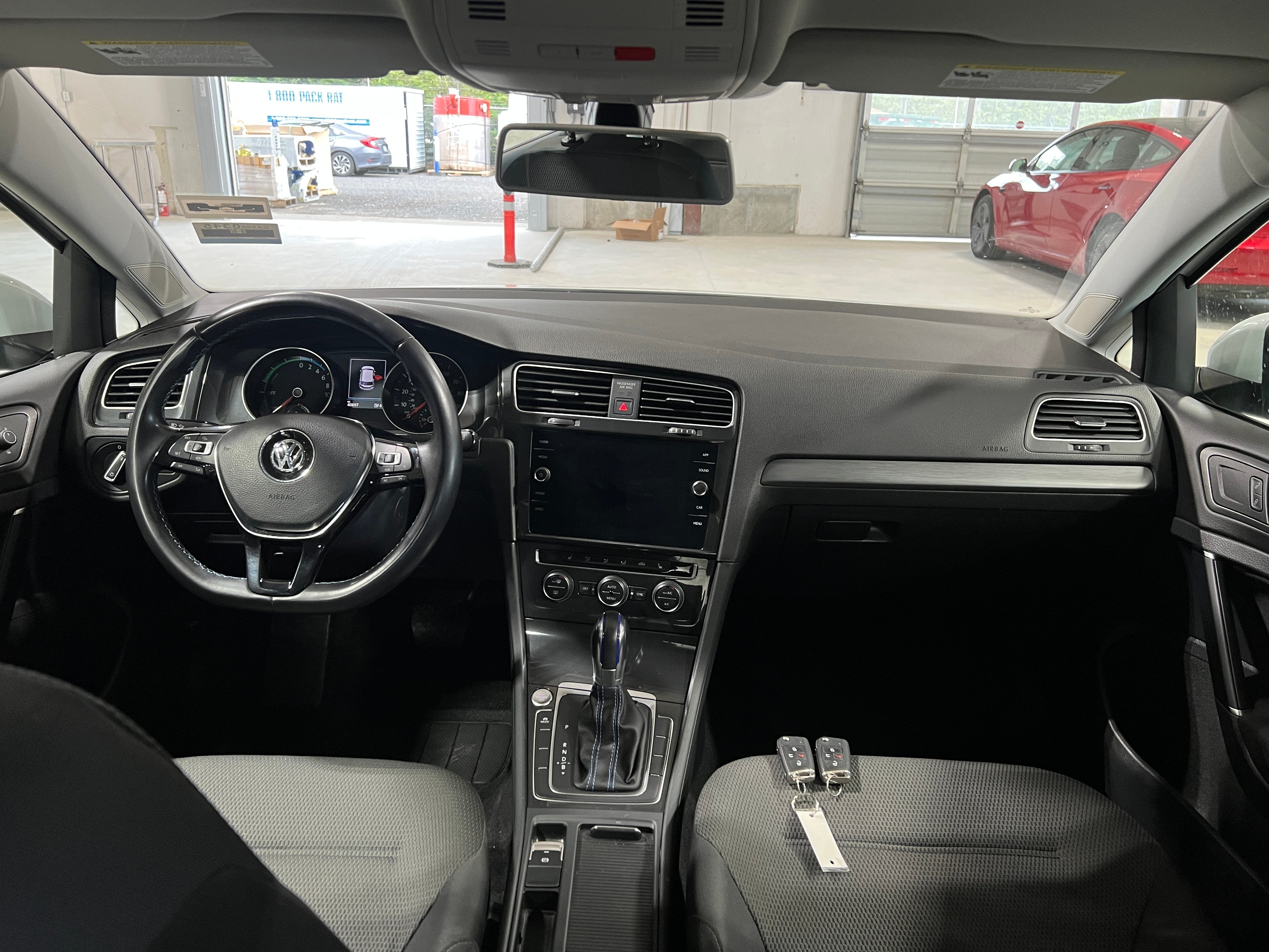 2019 Volkswagen e-Golf SE 3