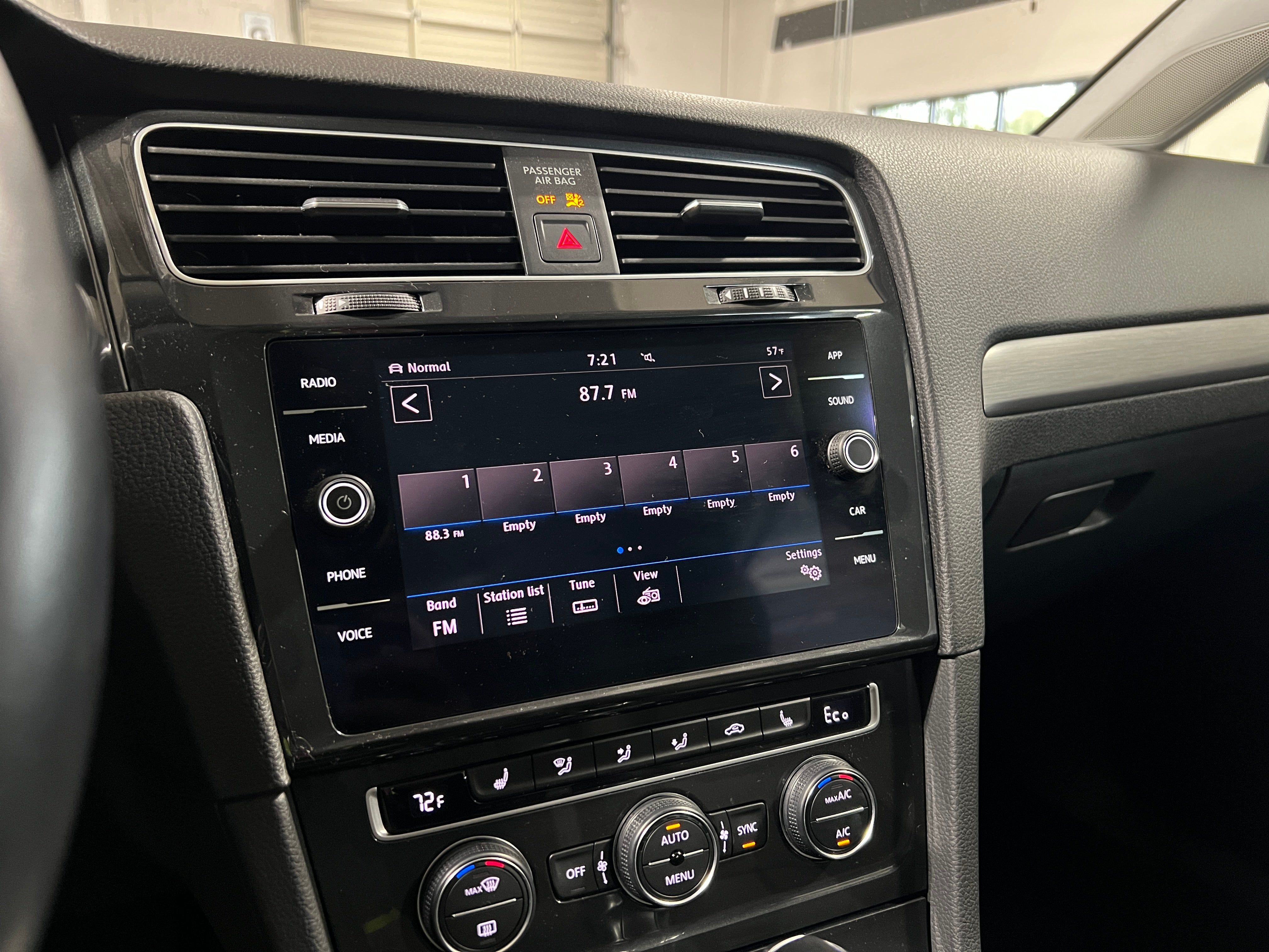 2019 Volkswagen e-Golf SE 4