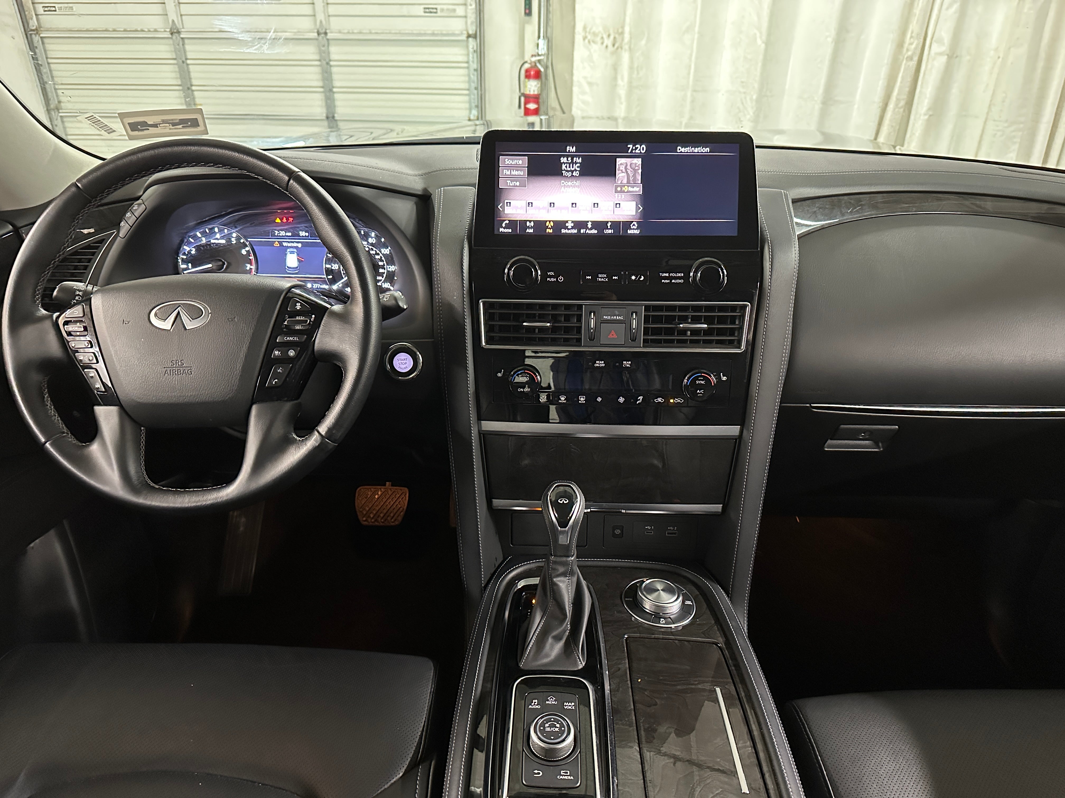 2024 INFINITI QX80 Luxe 2