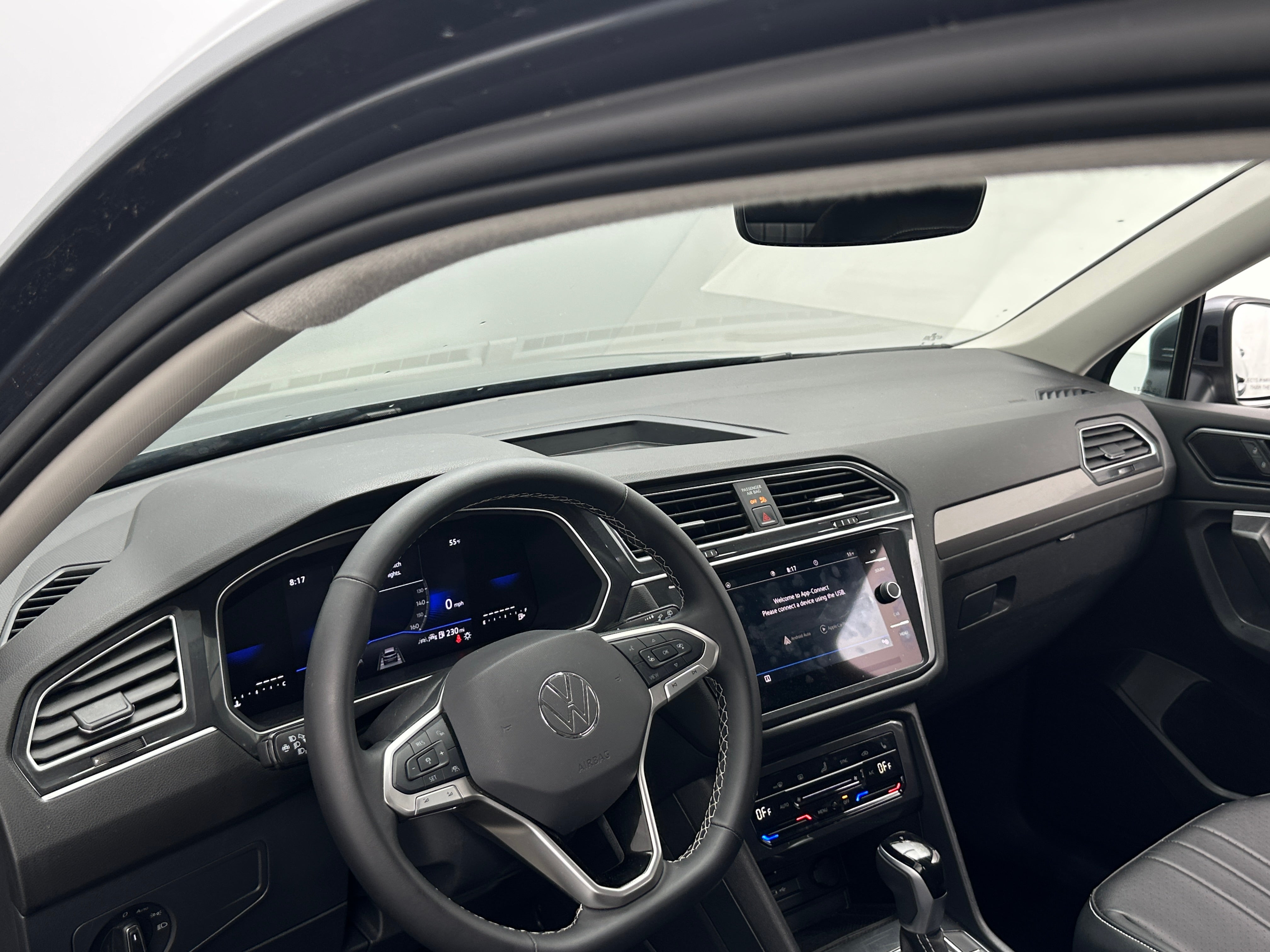 2024 Volkswagen Tiguan SE 2