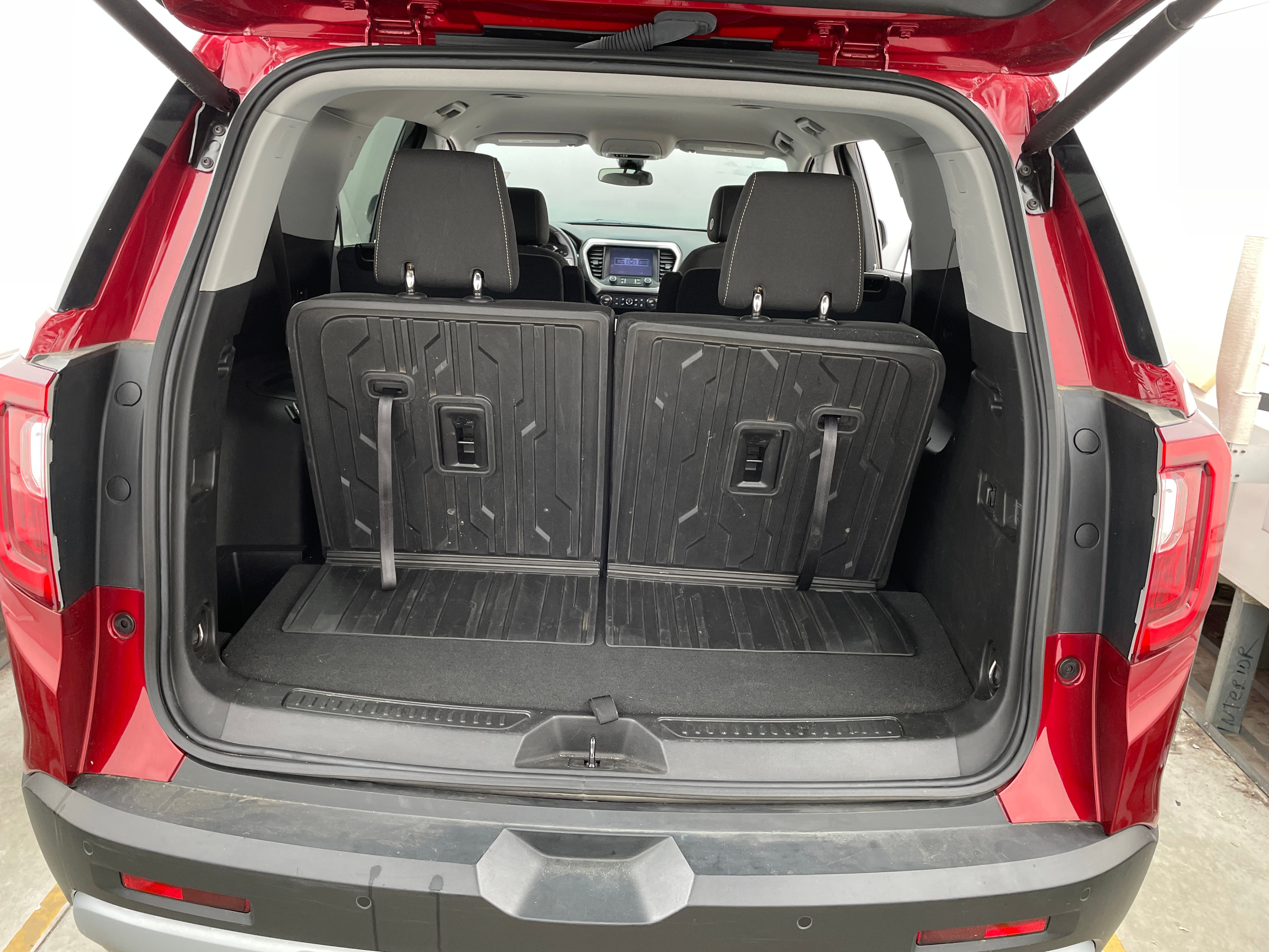 2023 GMC Acadia SLE 7