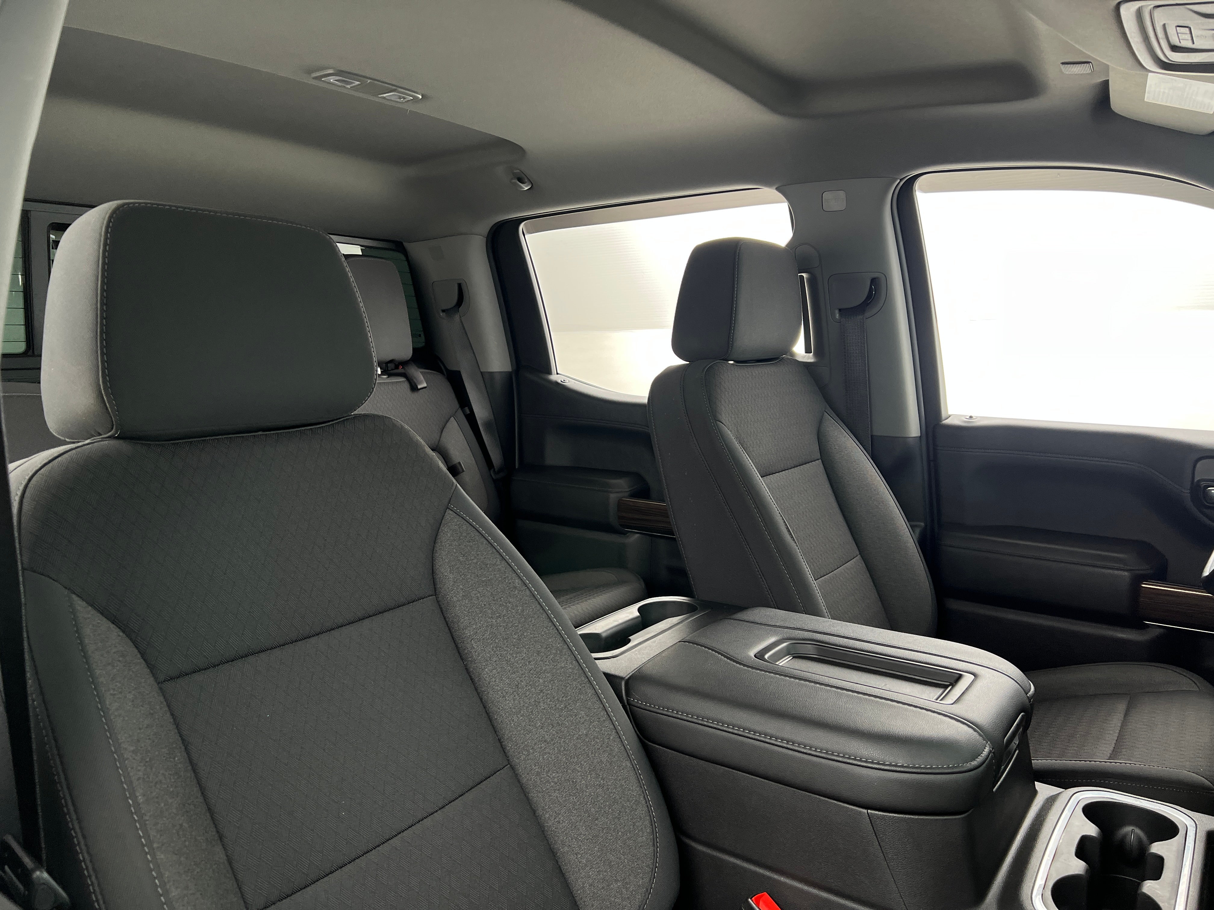 2020 Chevrolet Silverado 1500 RST 2