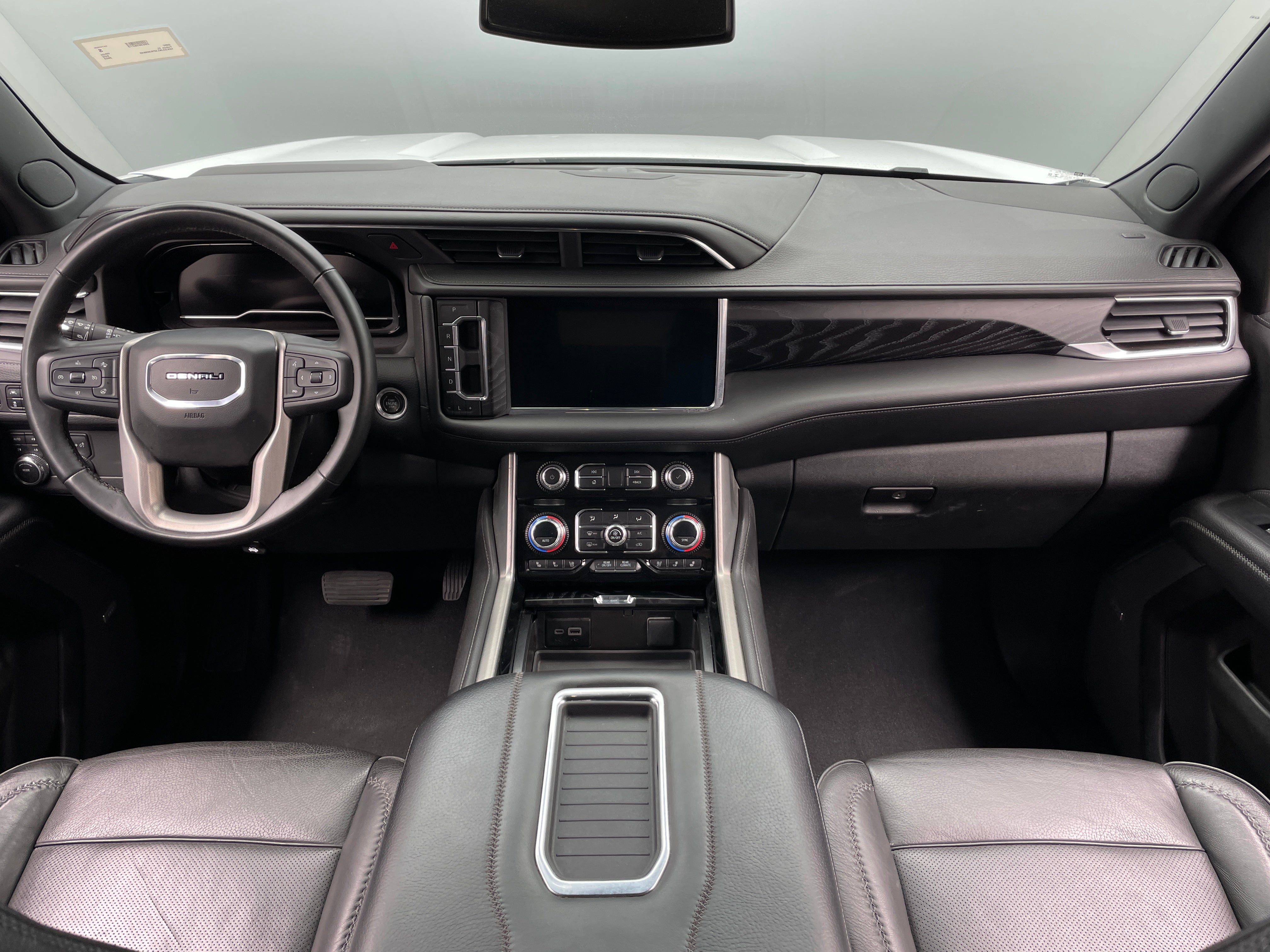 2023 GMC Yukon XL Denali 2