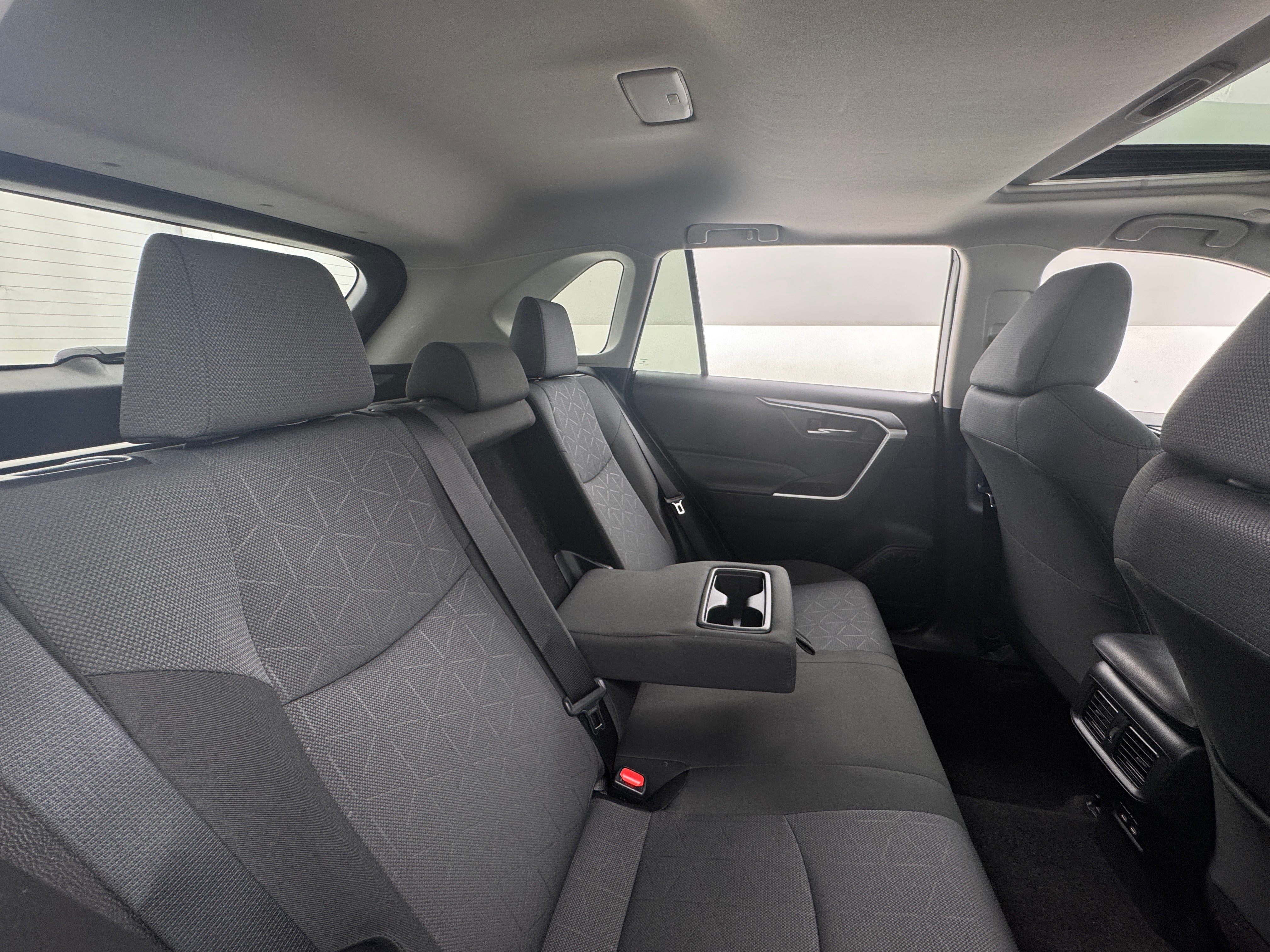 2024 Toyota RAV4 XLE 6