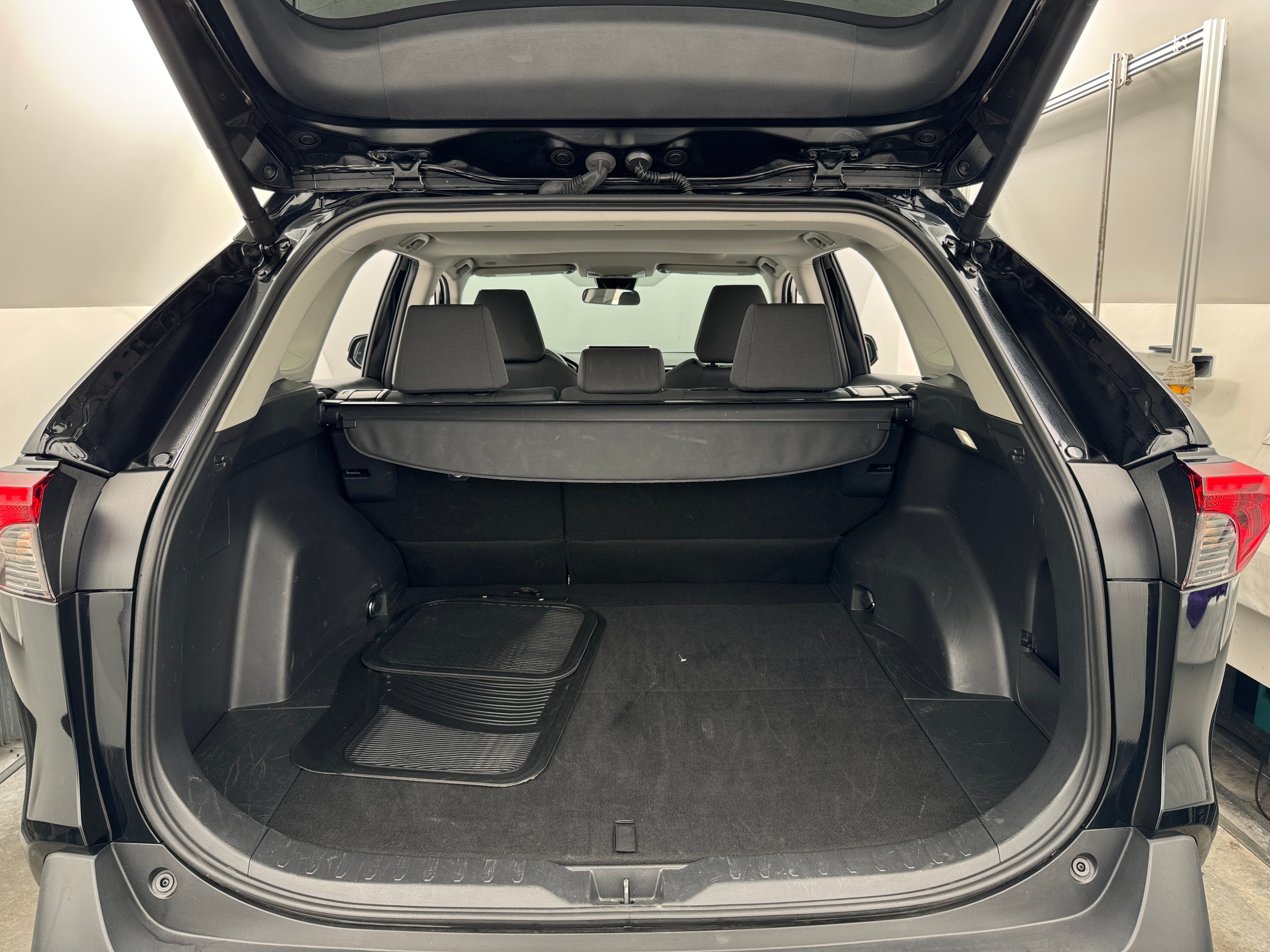 2024 Toyota RAV4 XLE 7