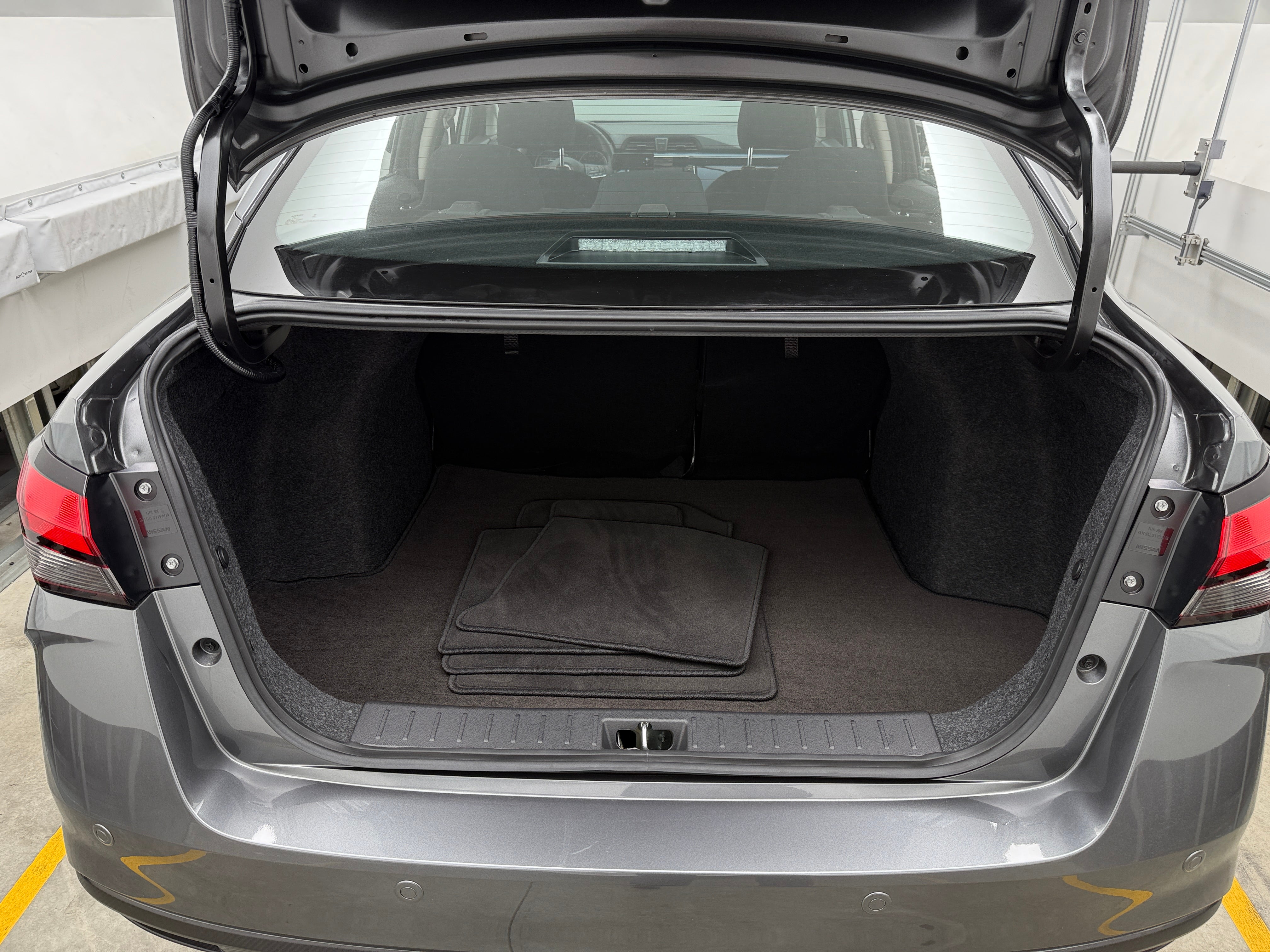 2025 Nissan Versa SV 7