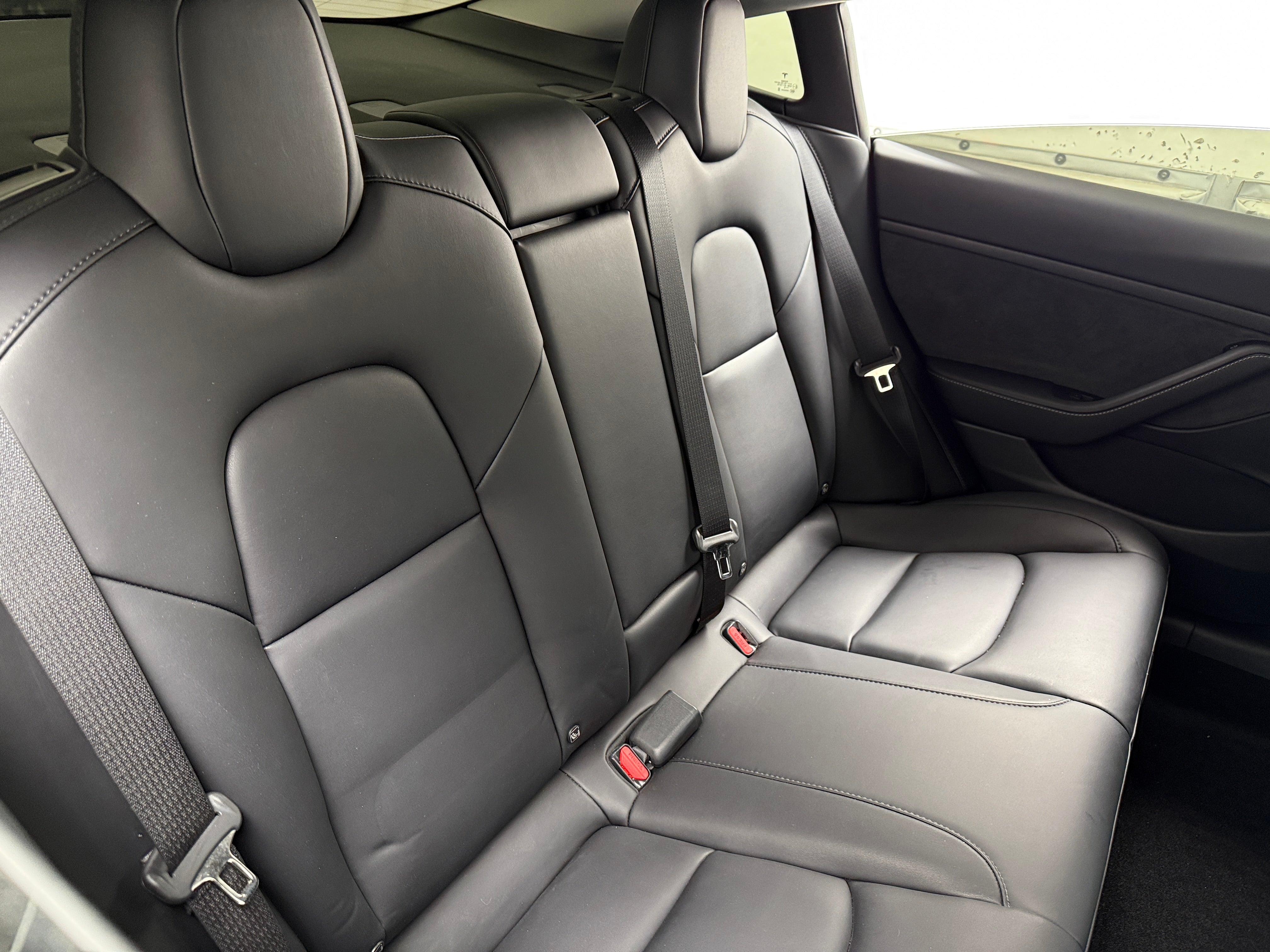 2022 Tesla Model 3 Standard Range 5
