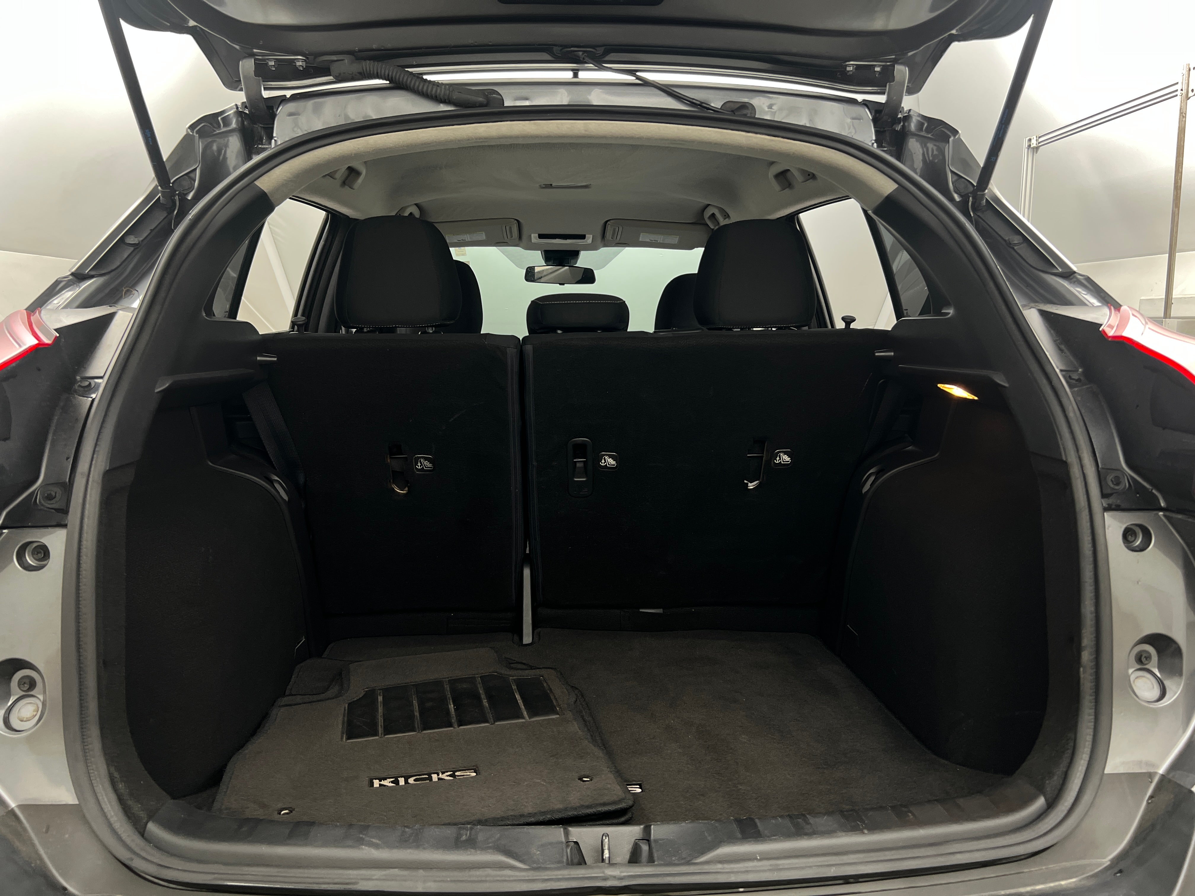 2020 Nissan Kicks S 7
