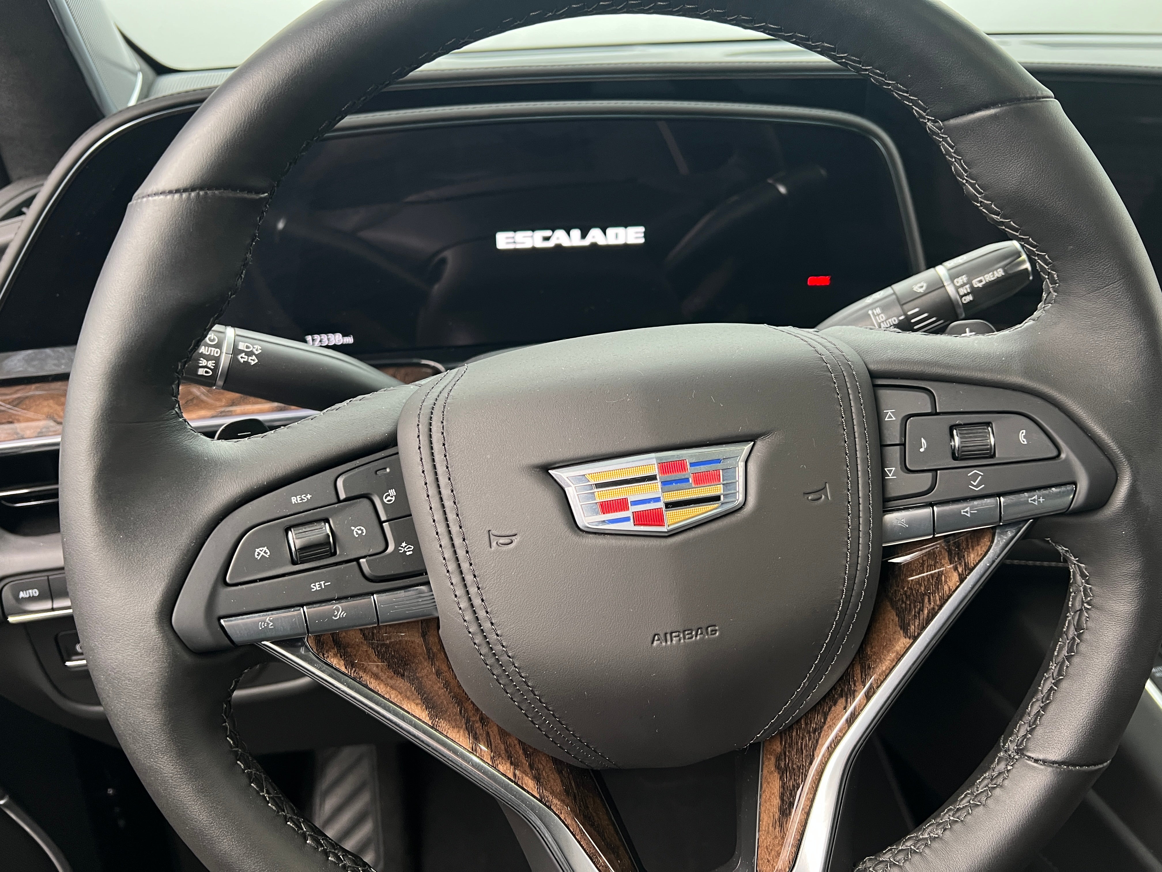 2021 Cadillac Escalade Premium Luxury Platinum 4