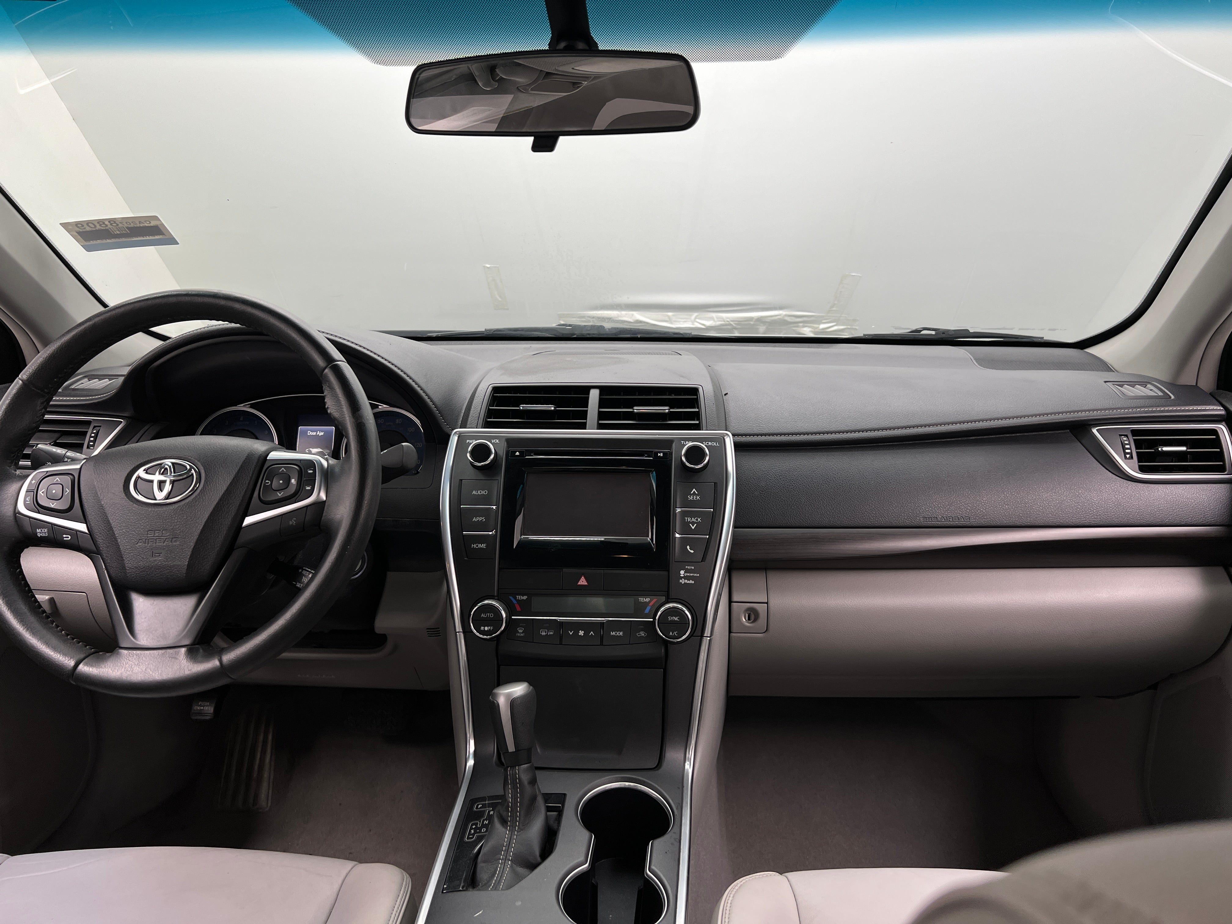 2015 Toyota Camry XLE 2