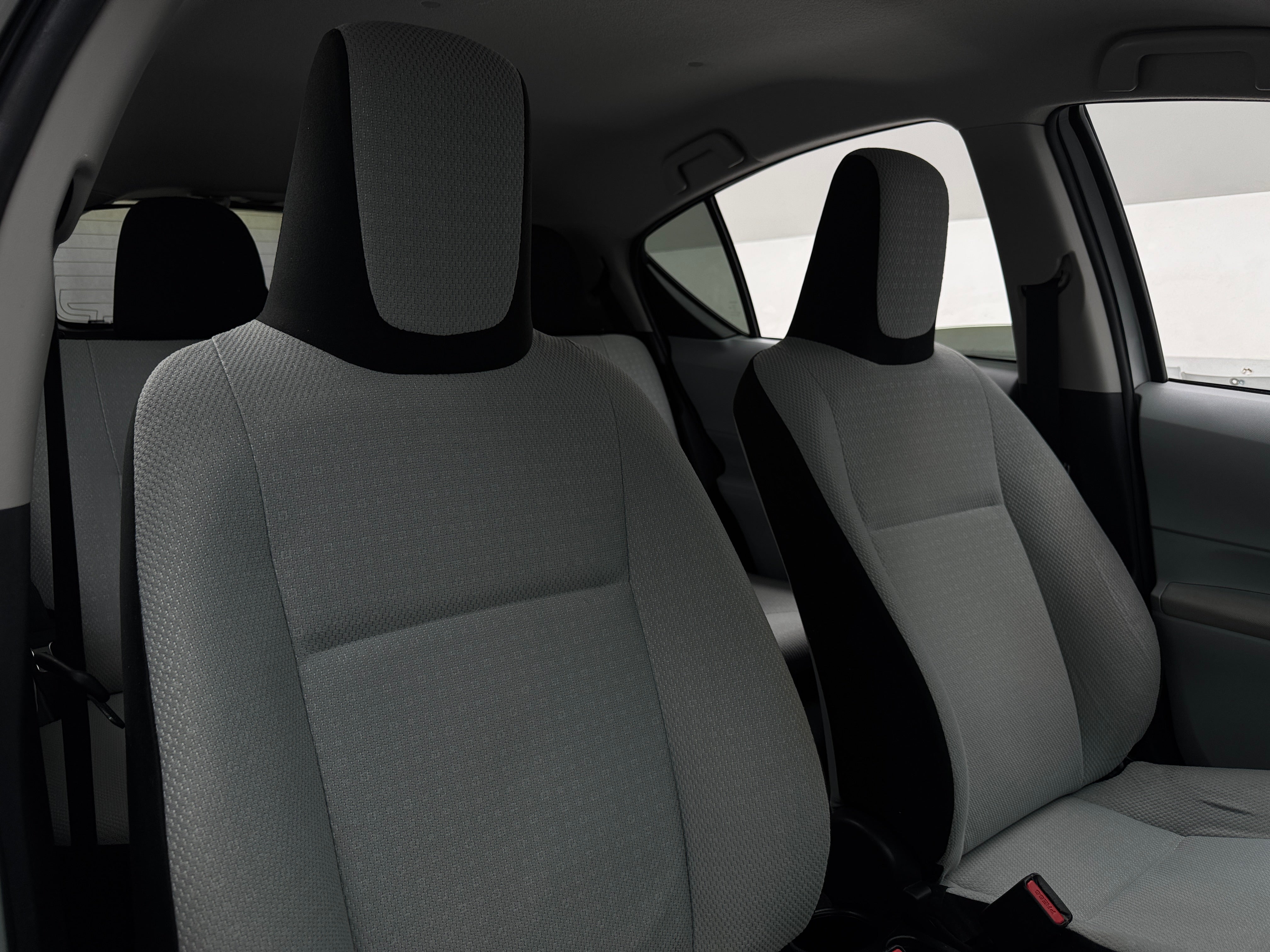 2014 Toyota Prius c One 2