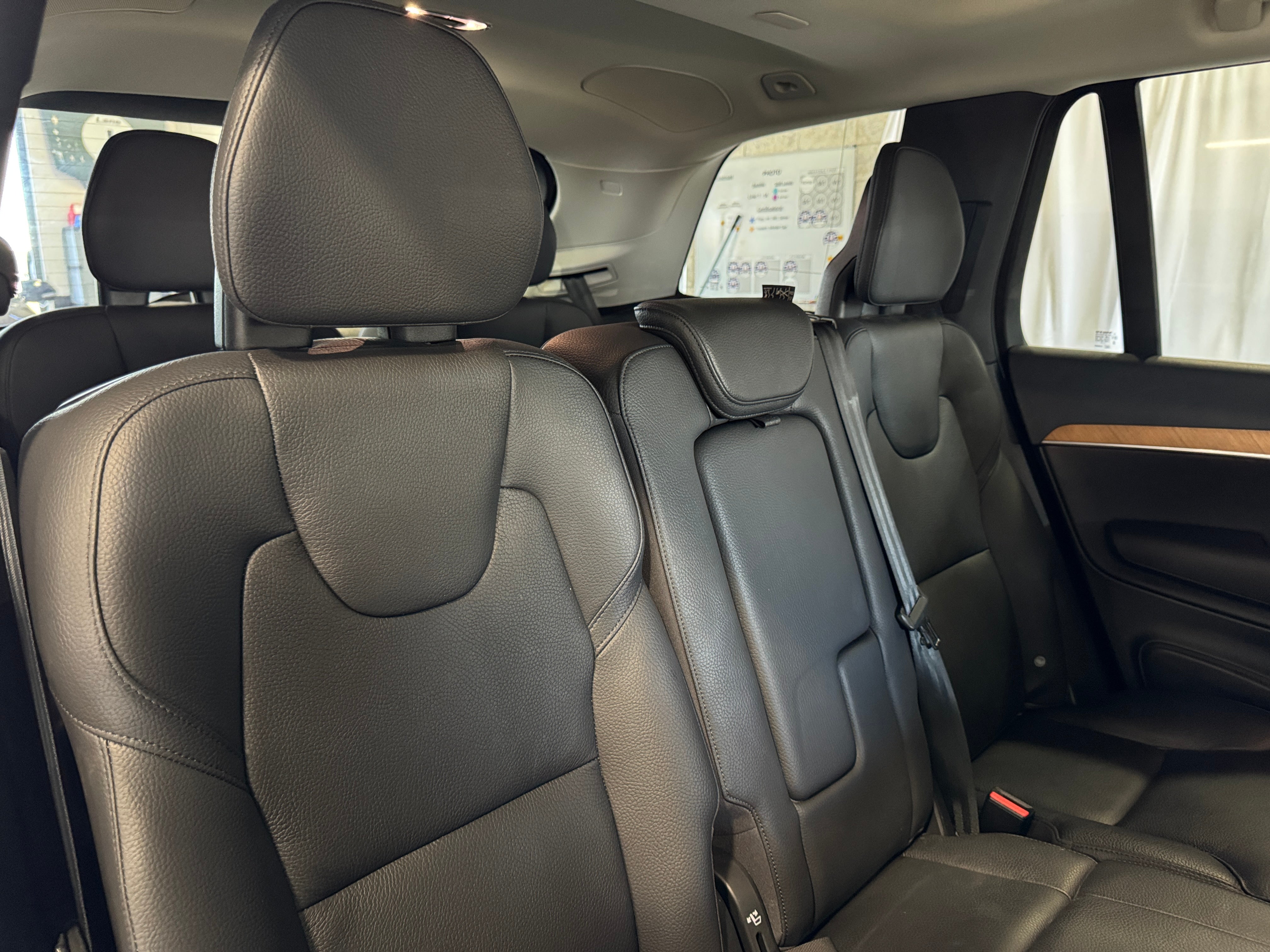 2022 Volvo XC90  6