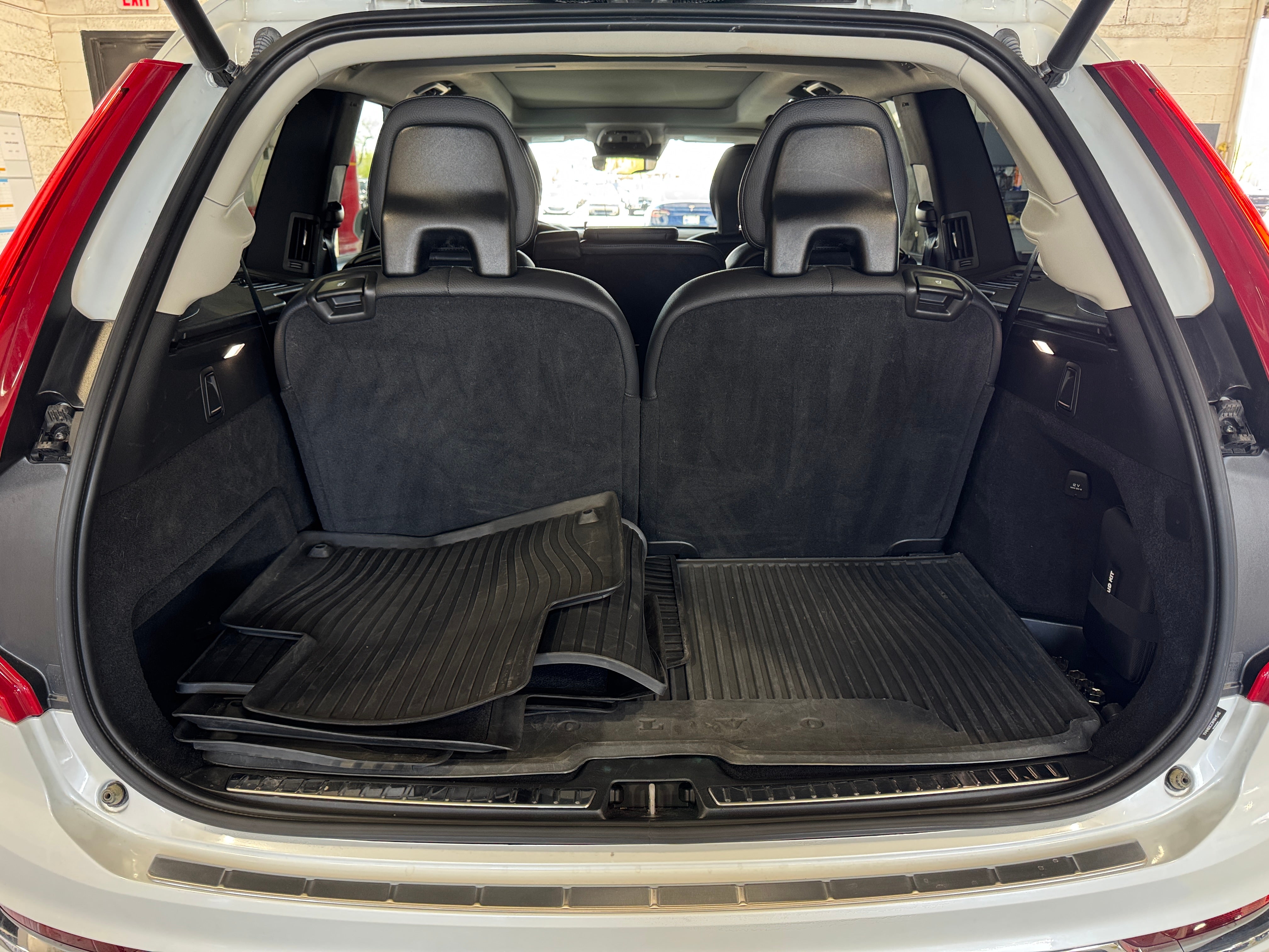 2022 Volvo XC90  7