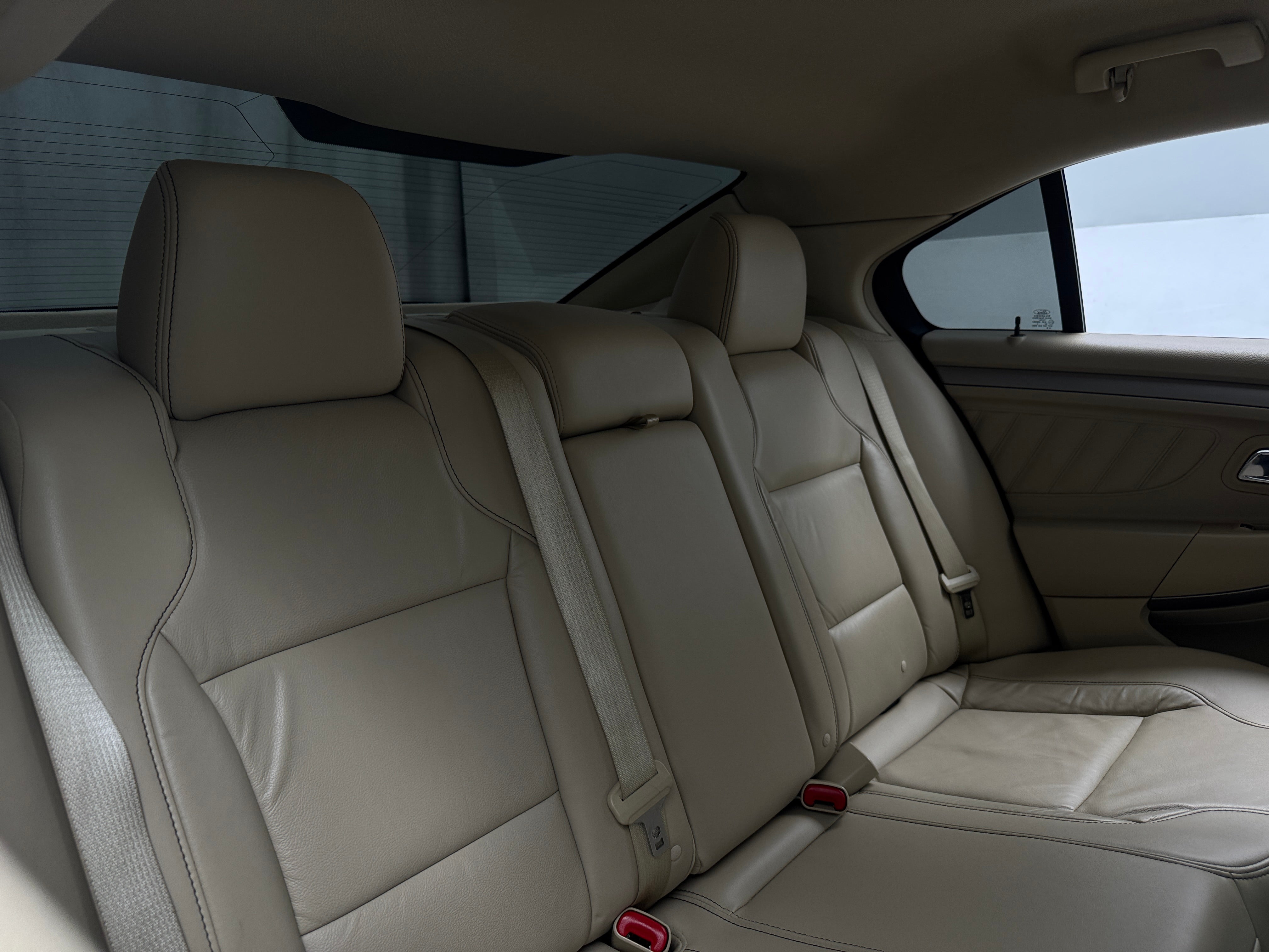 2018 Ford Taurus SEL 5
