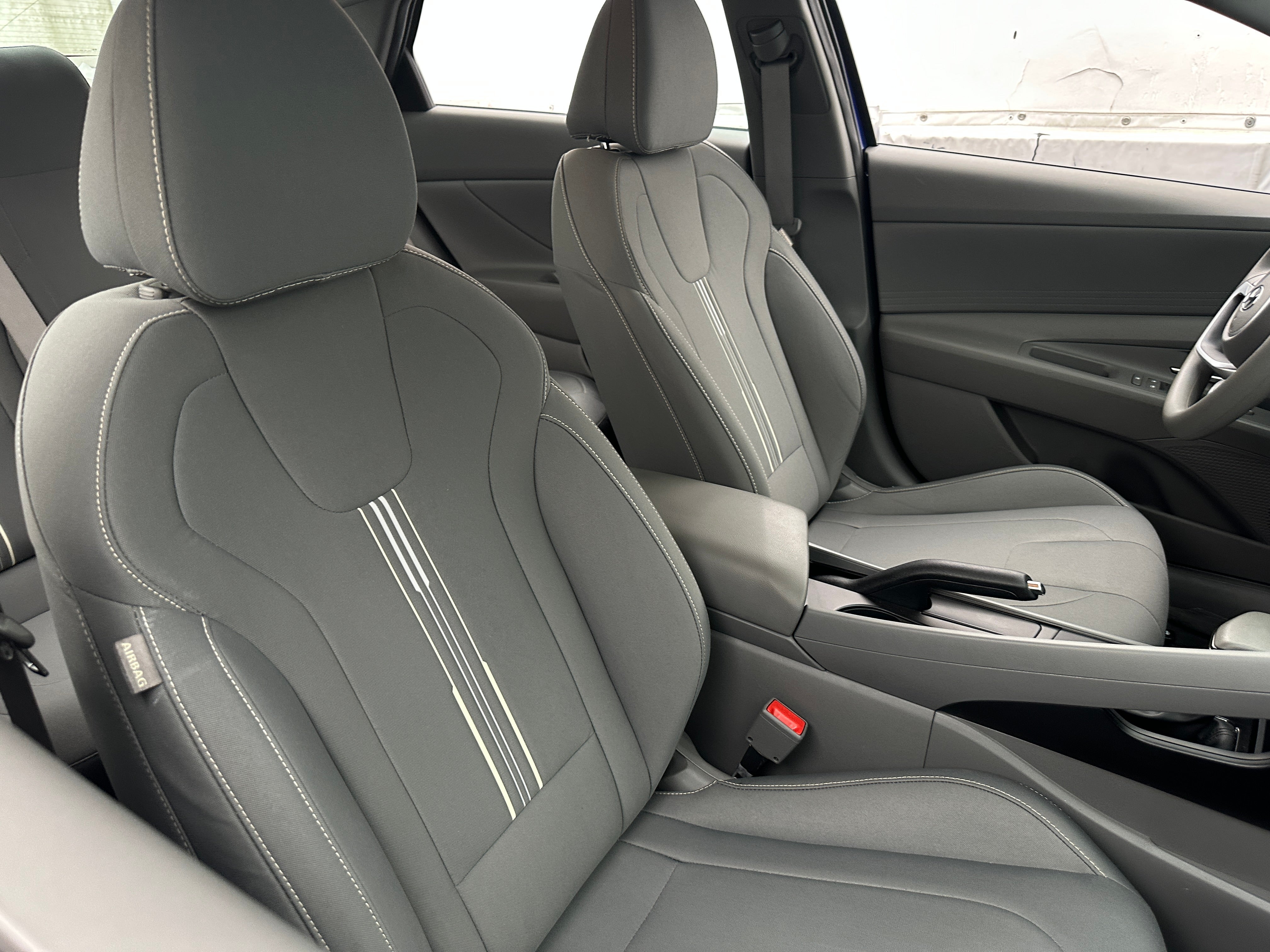 2023 Hyundai Elantra SEL 2