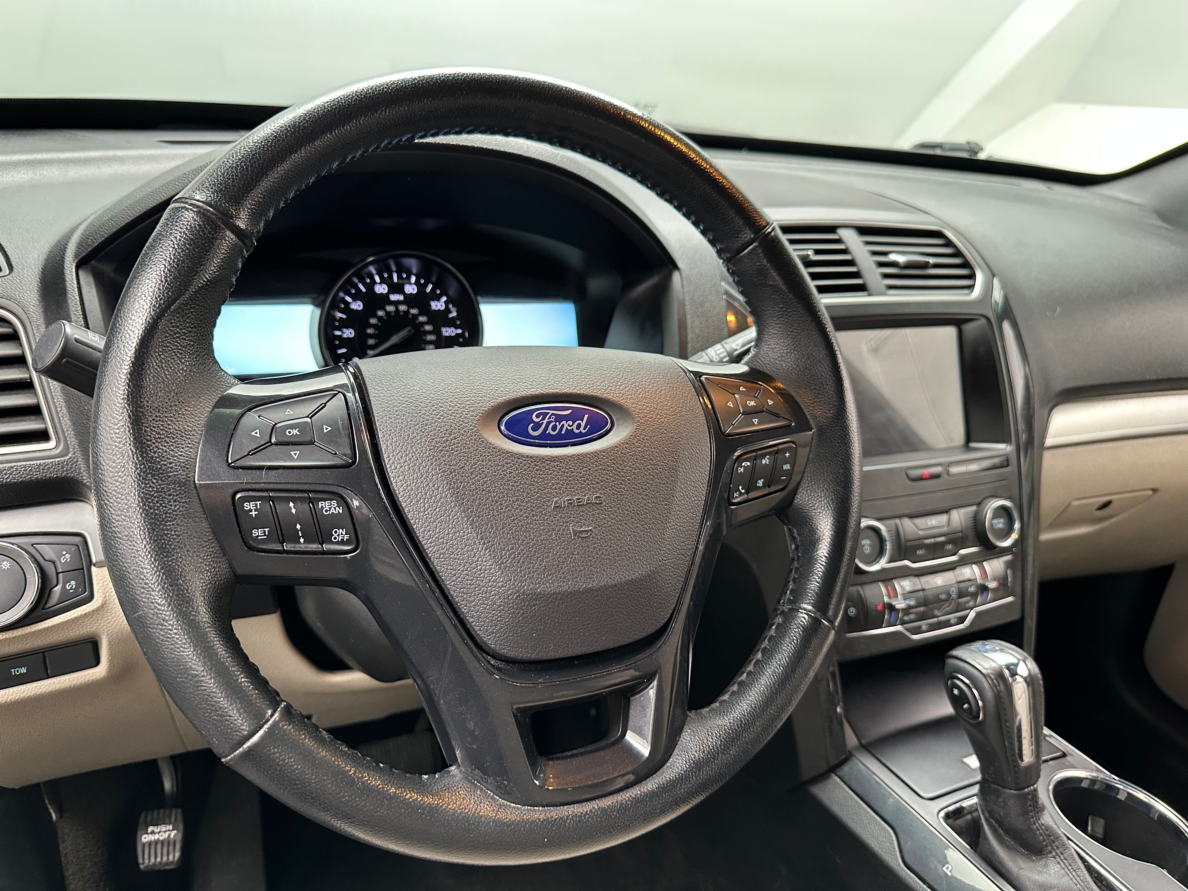 2018 Ford Explorer XLT 4
