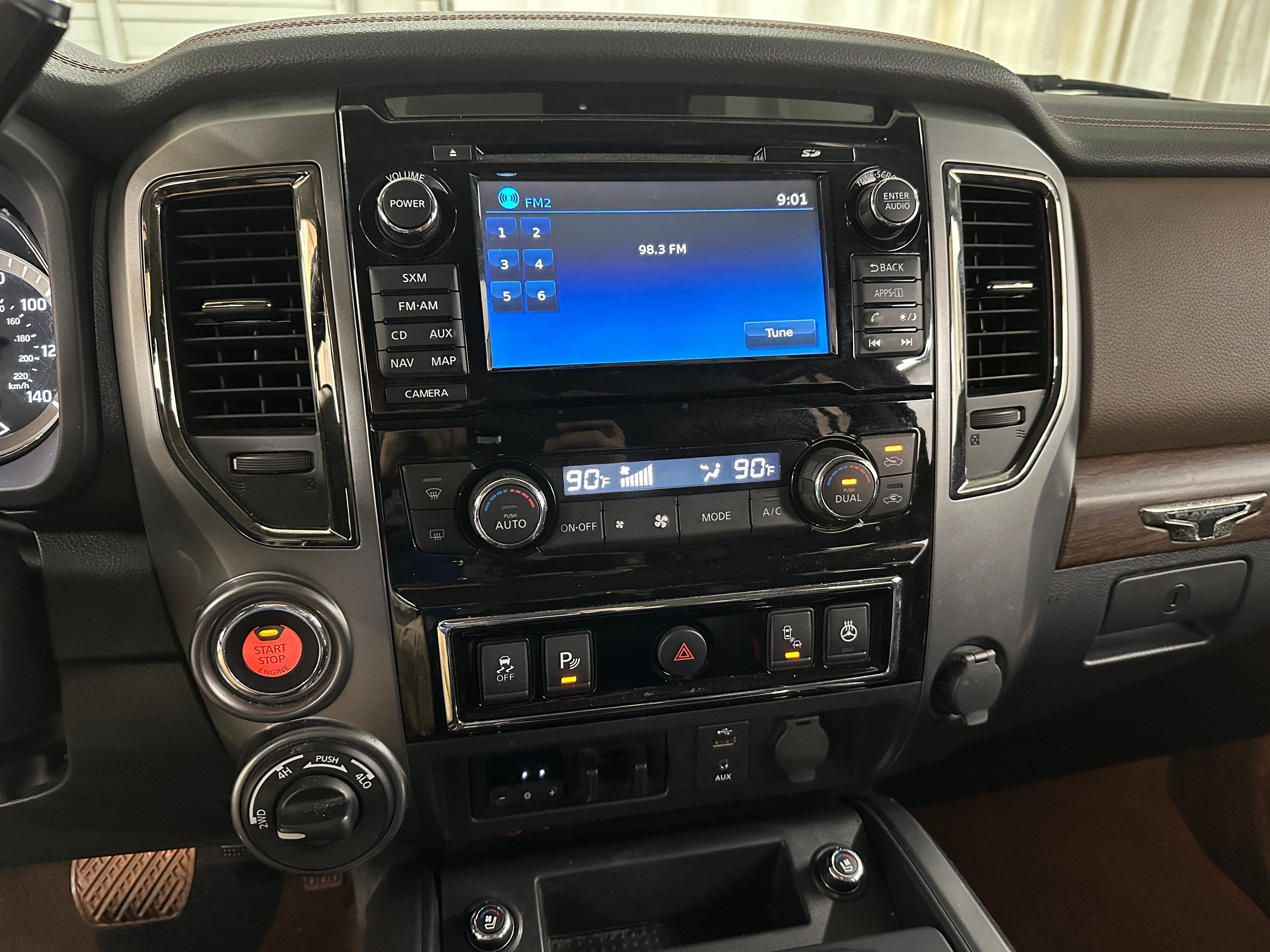 2017 Nissan Titan Platinum Reserve 3