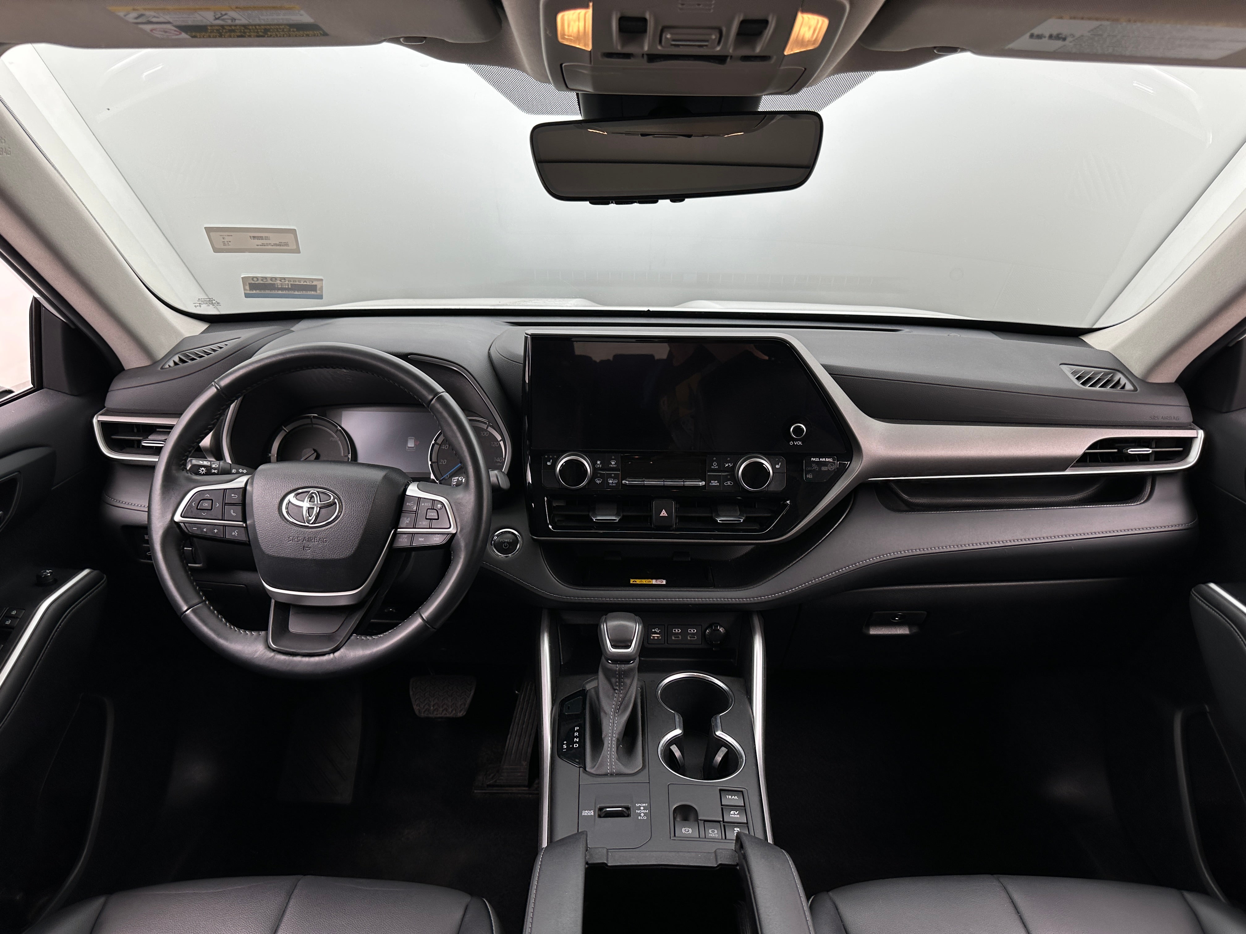 2023 Toyota Highlander XLE 2