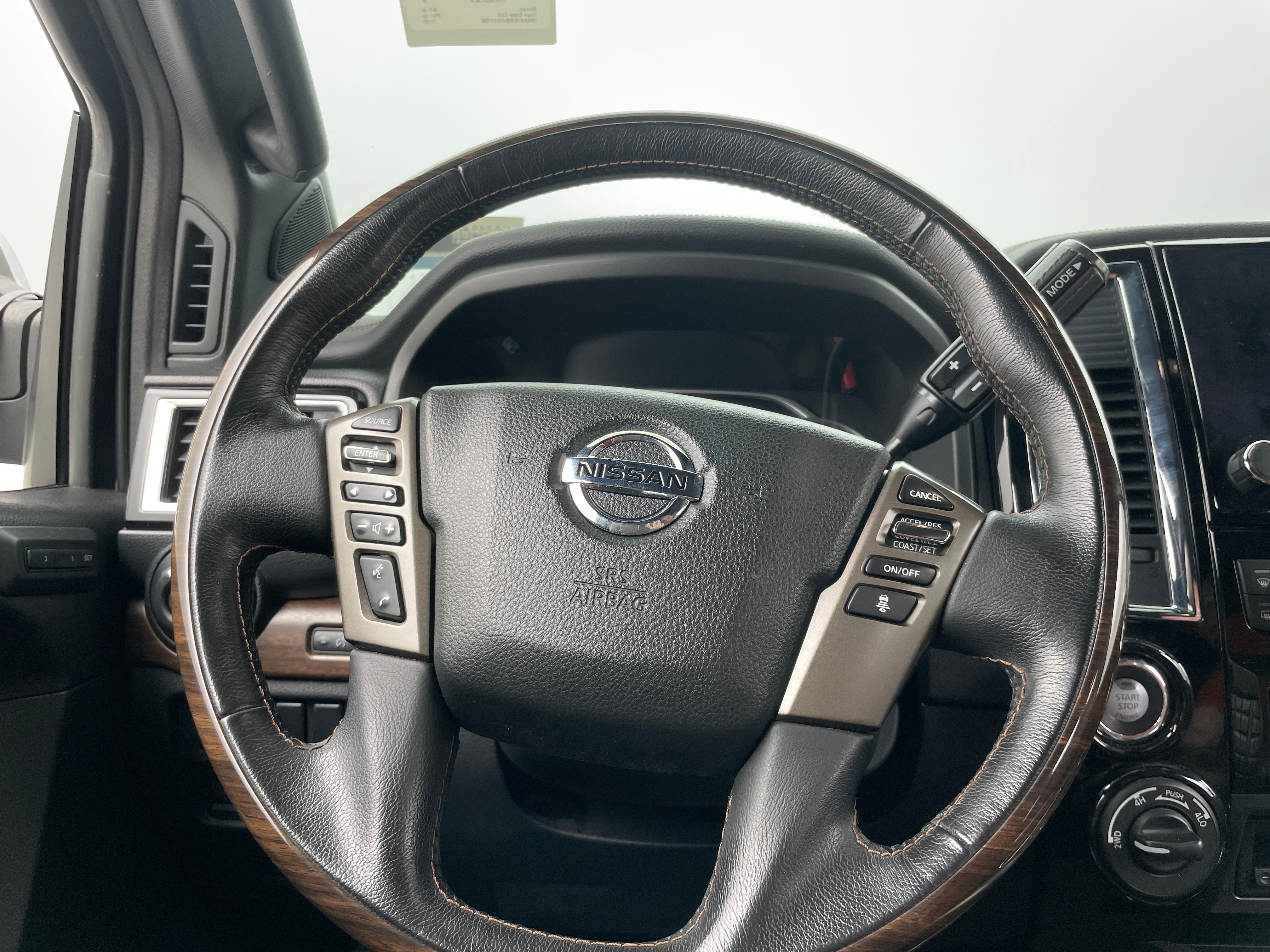 2020 Nissan Titan Platinum Reserve 4
