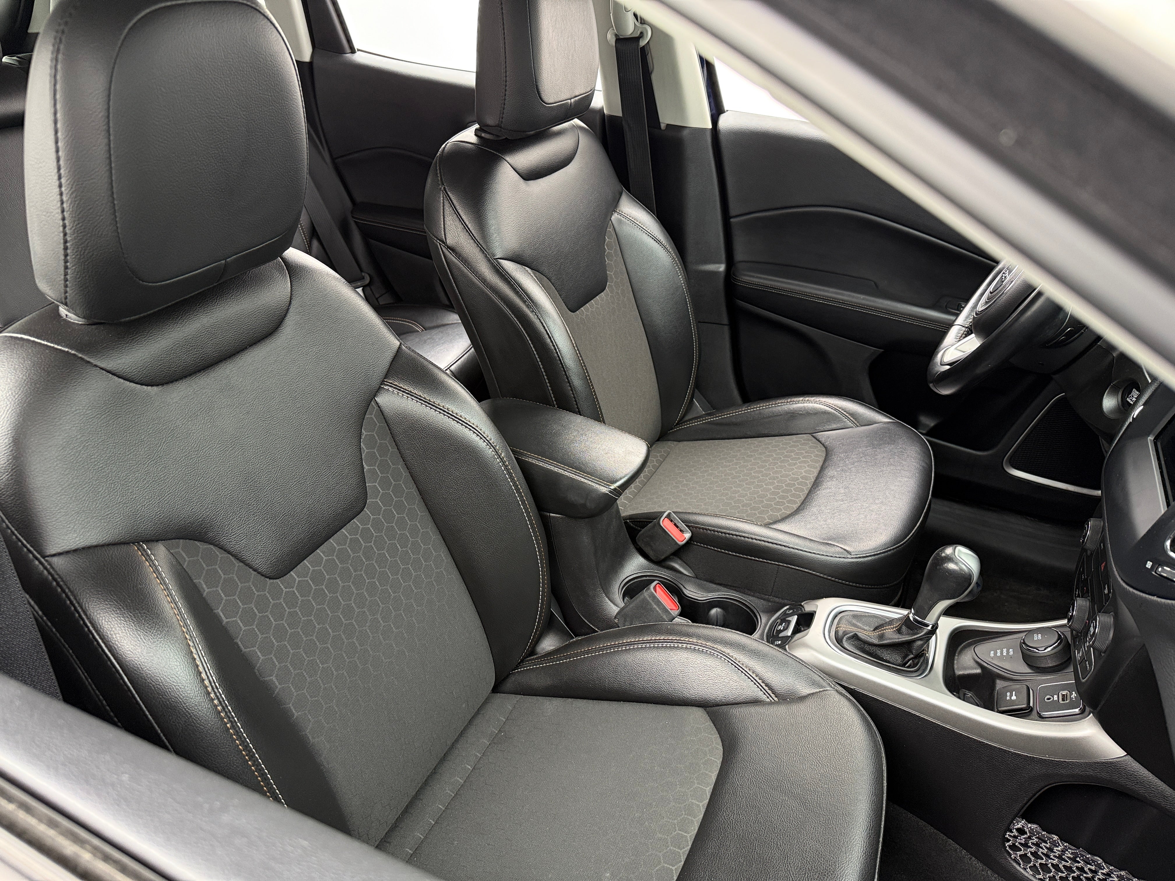 2020 Jeep Compass Latitude 2