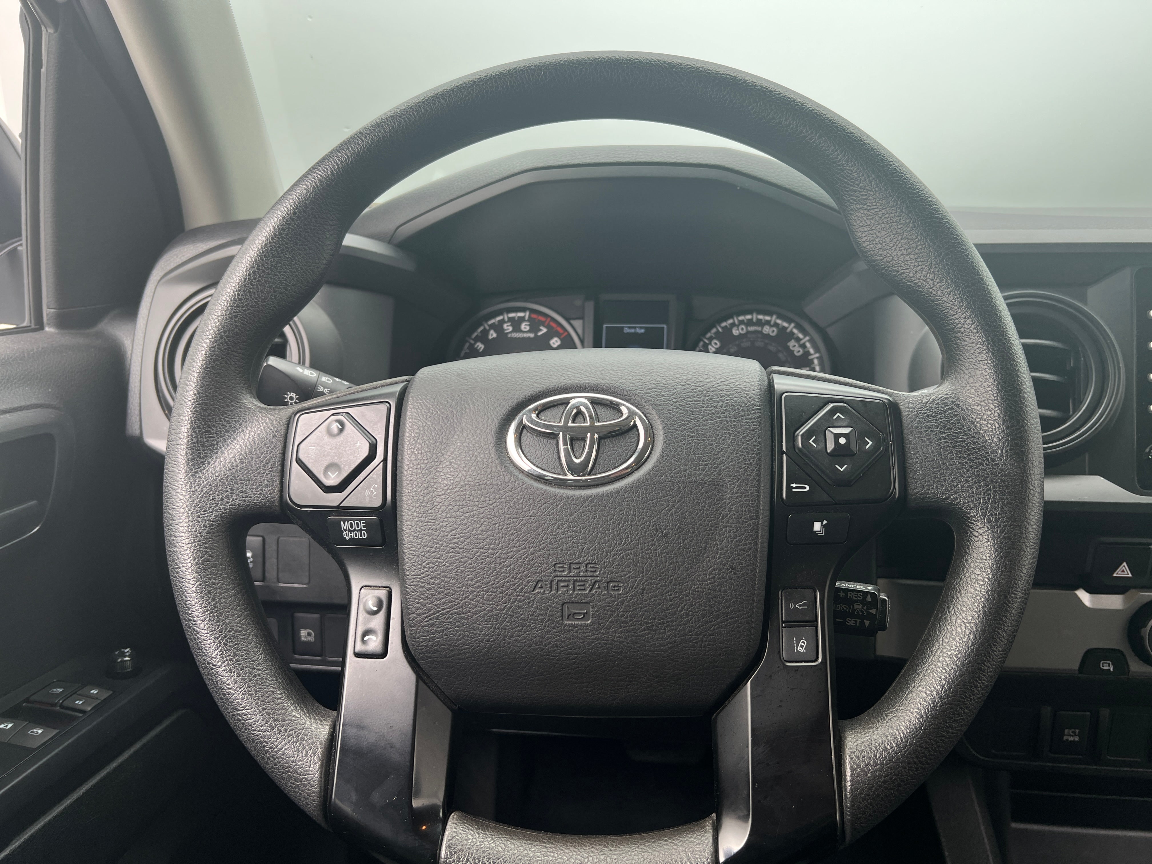2022 Toyota Tacoma SR 5