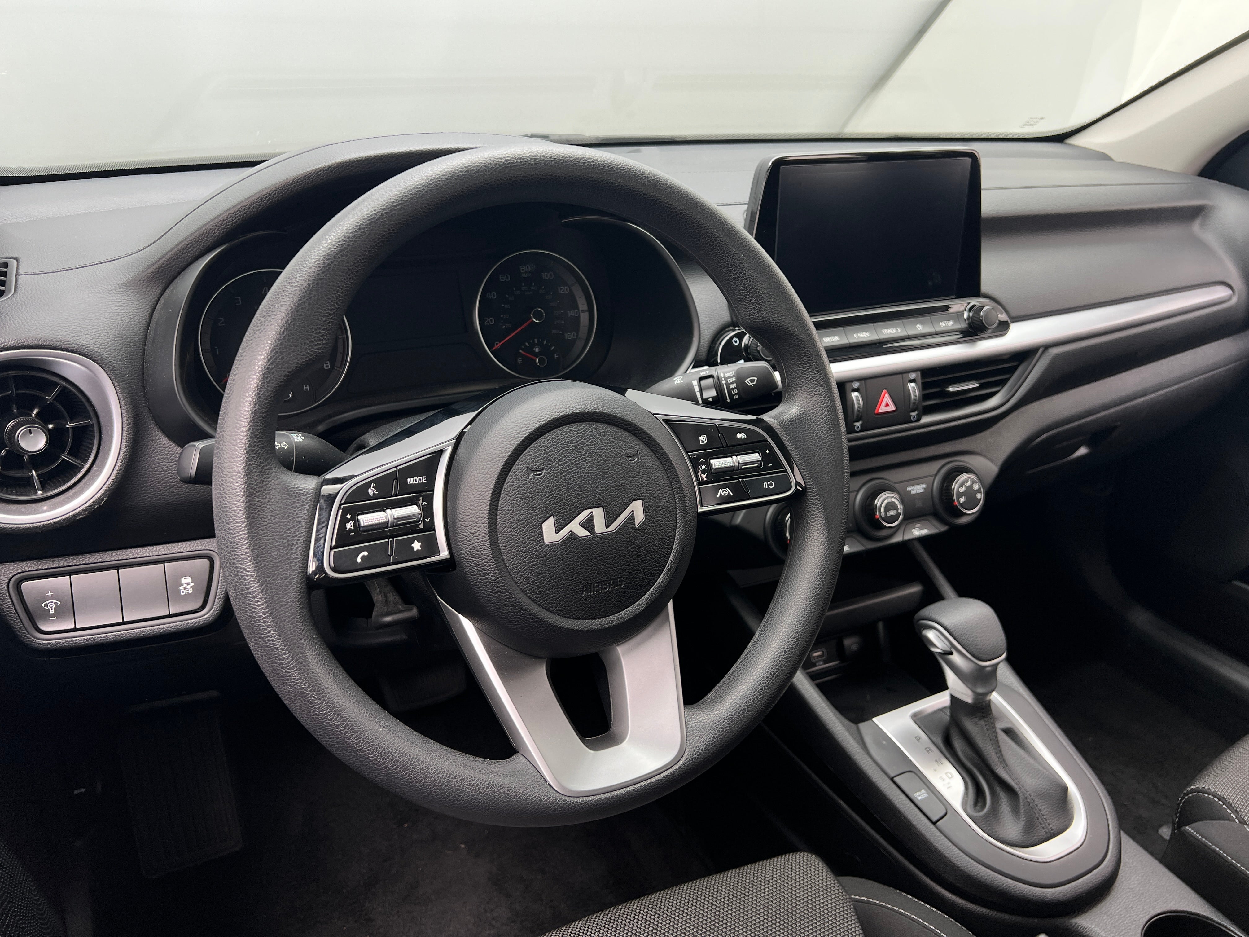 2024 Kia Forte LXS 5