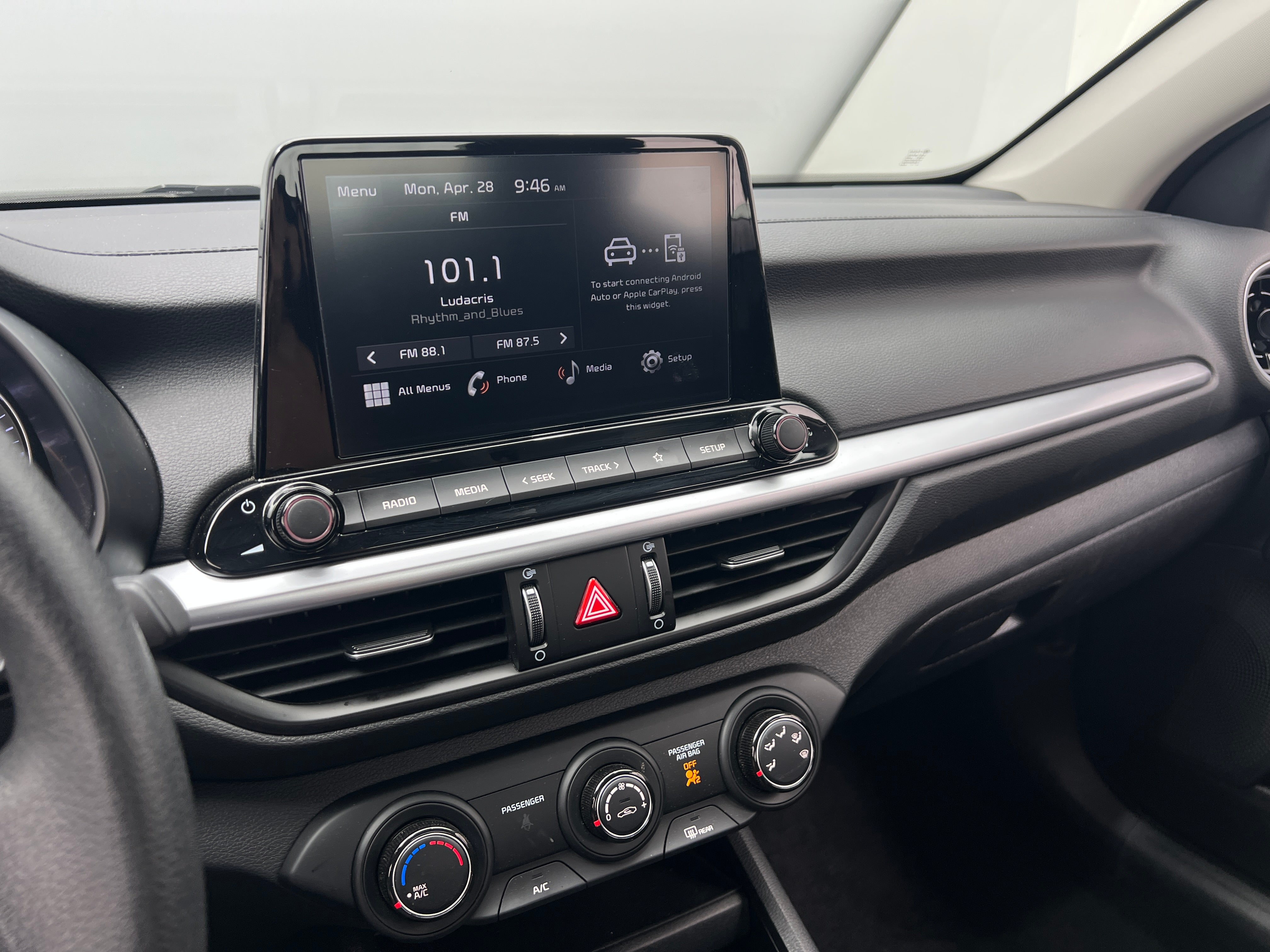 2024 Kia Forte LXS 4