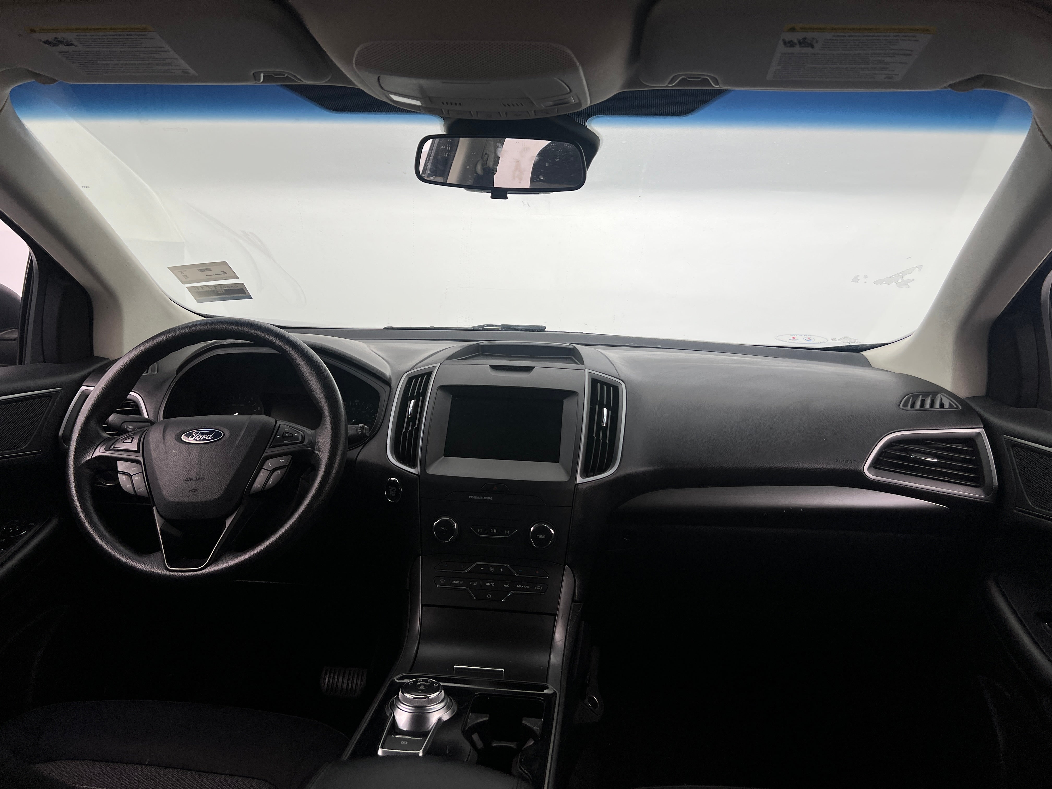 2020 Ford Edge SE 3